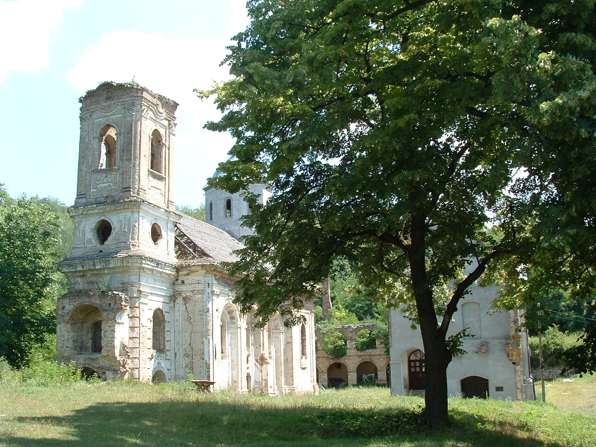 Photo showing: Kuveždin Monastery - Before Reconstruction