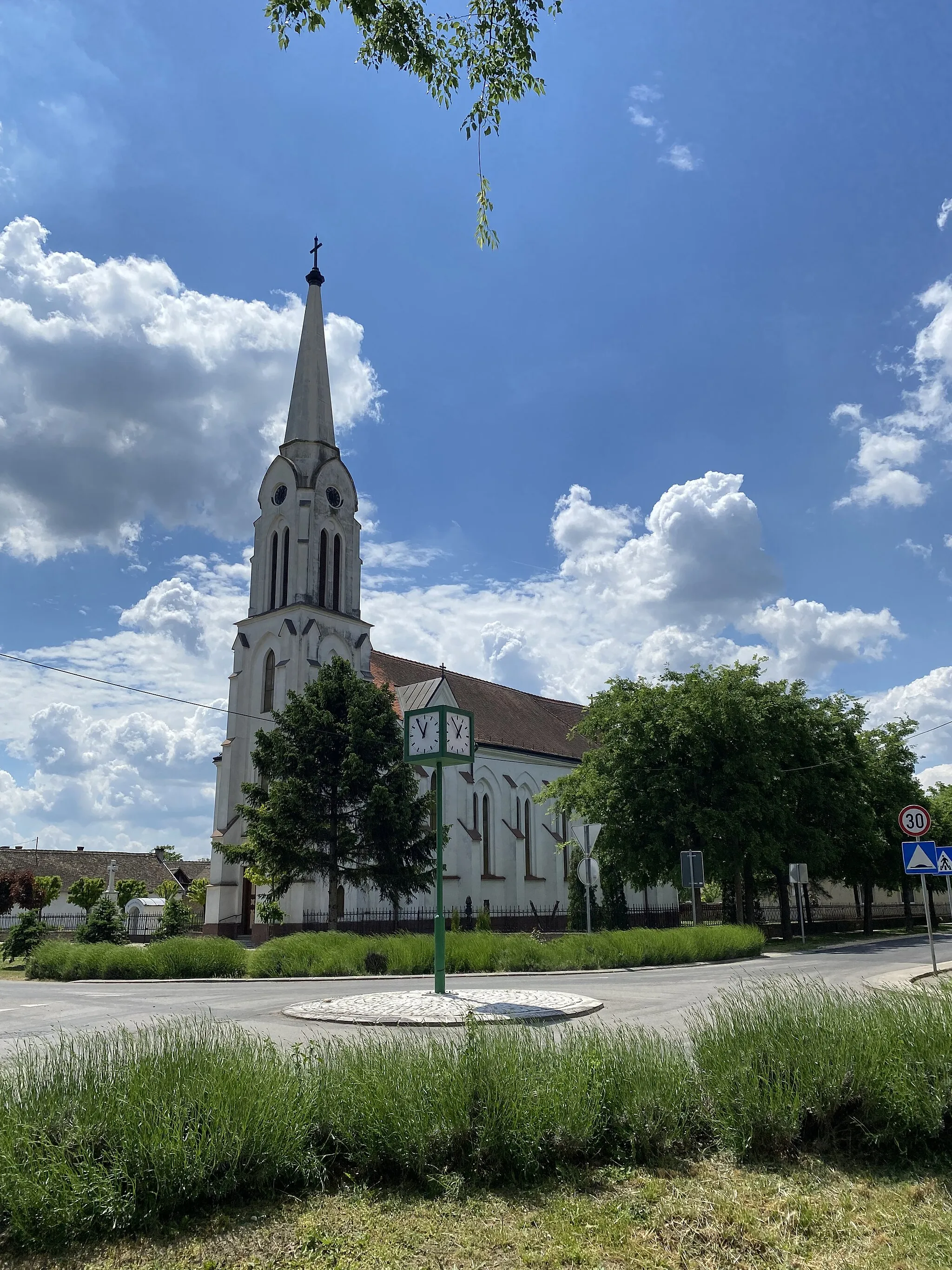 Photo showing: A roundabout in Skorenovac