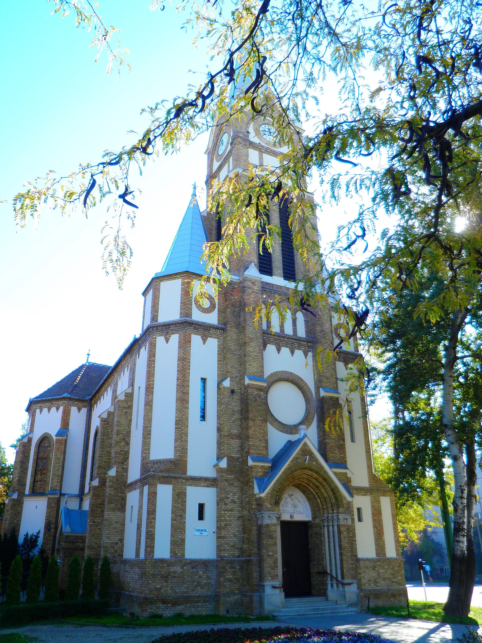 Photo showing: Árpádházi Szent Erzsébet templom, azonosító -9228. - Szeged, Újszeged, Népliget, Torontál tér 4