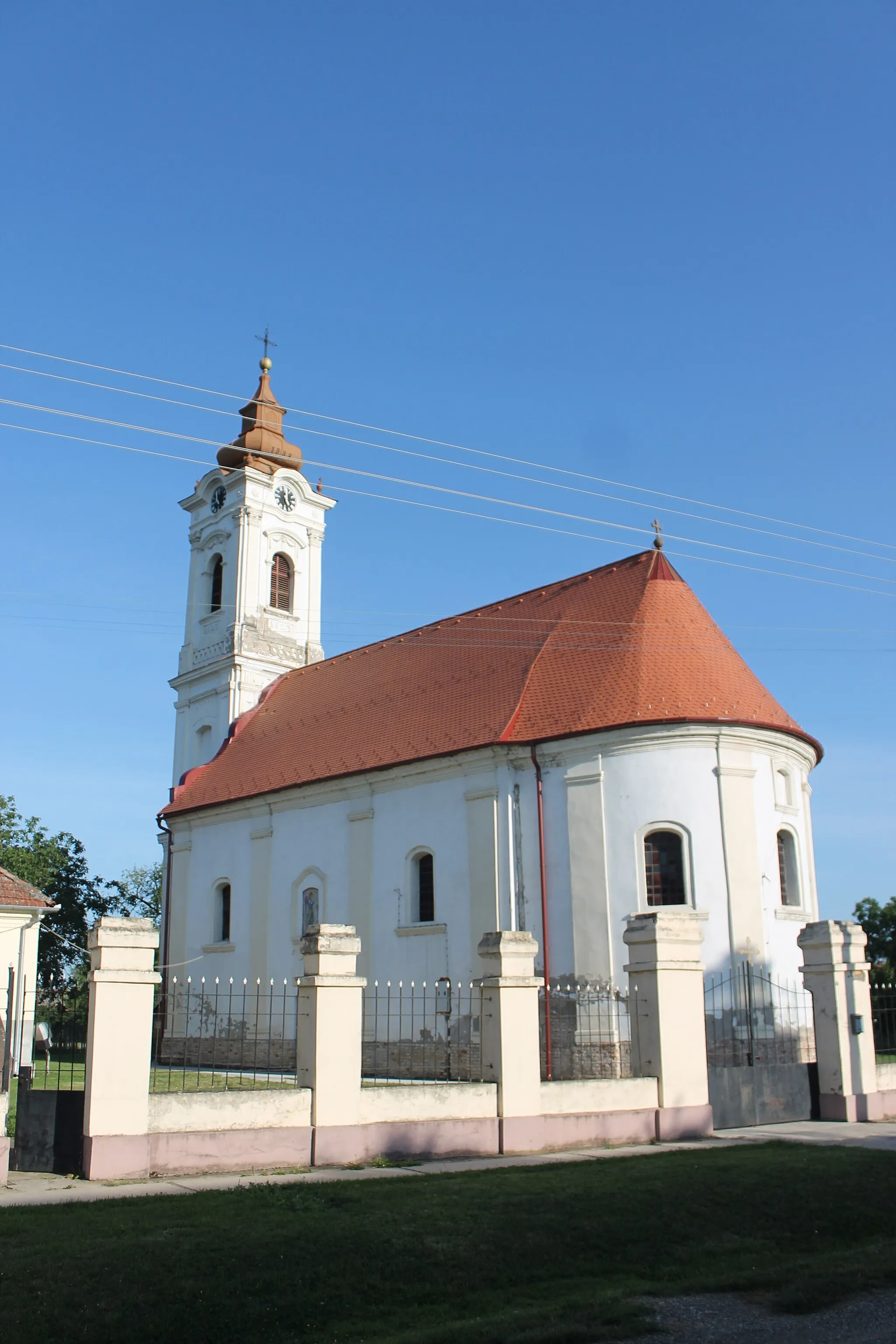 Photo showing: Platičevo, crkva Sv. Gavrila