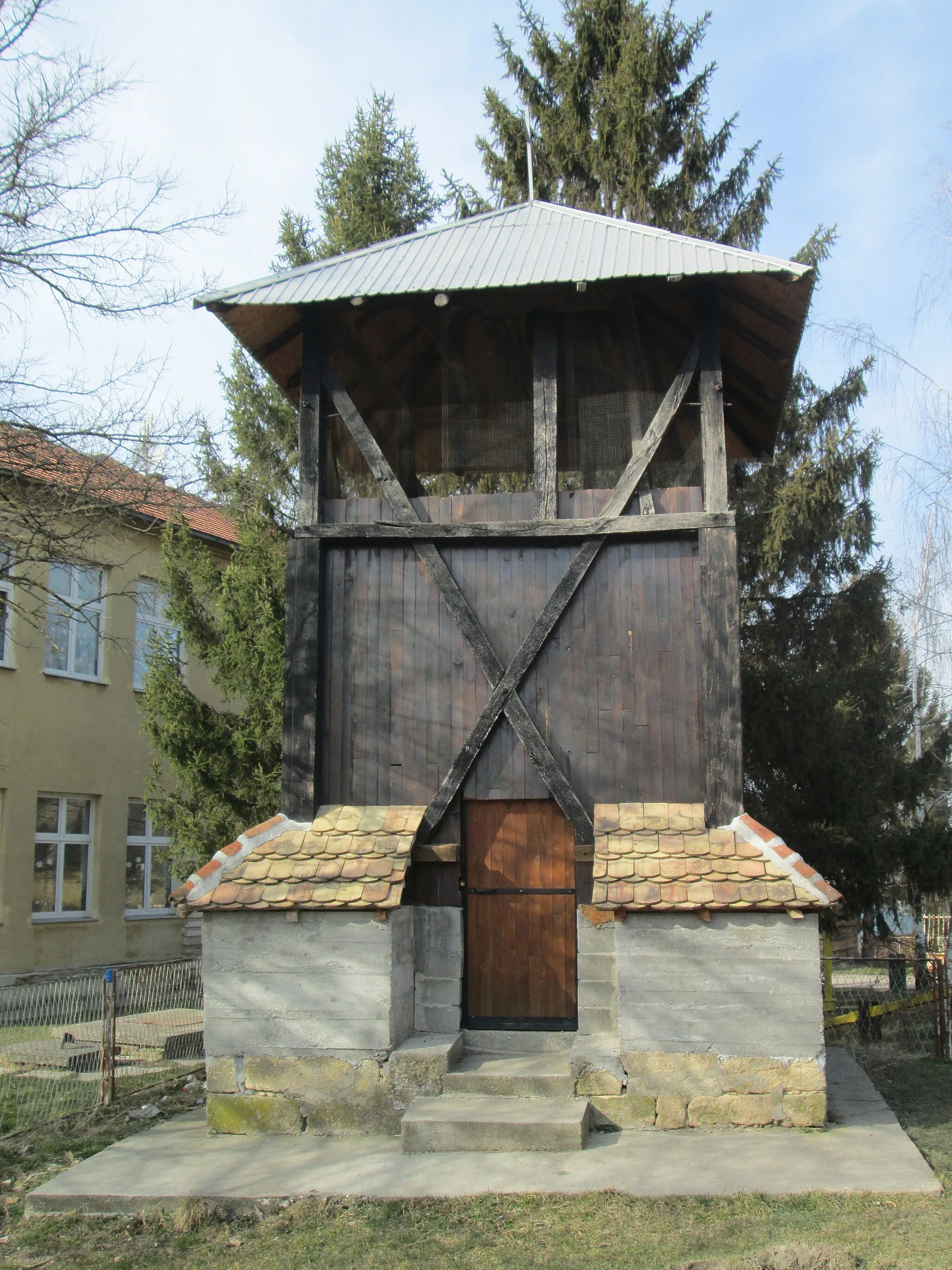 Photo showing: Wooden belfry, Šepšin