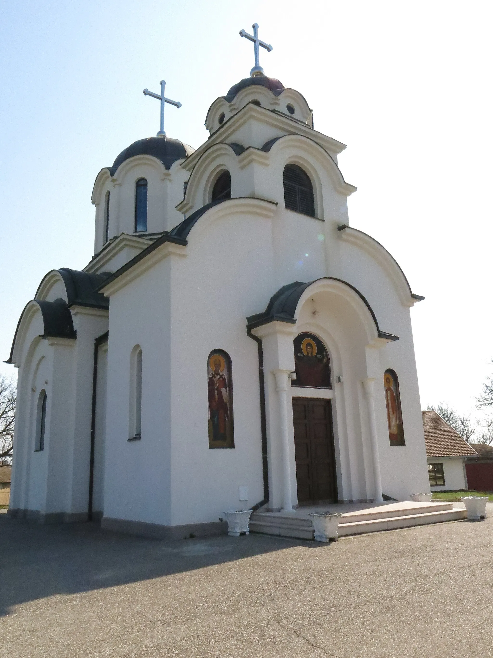 Photo showing: Urovci, Church of Saint Petka