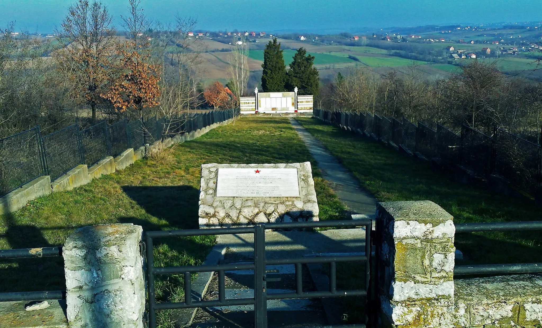 Photo showing: Spomen park streljanima u II svetskom ratu