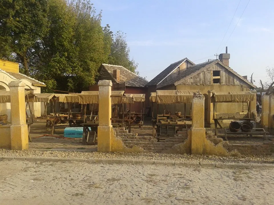 Photo showing: Market on the set of "Shadow over Balkans" in Baranda.