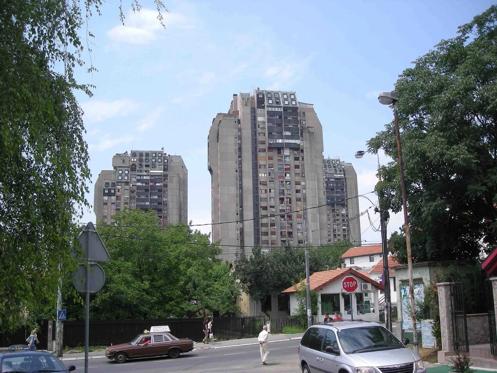 Photo showing: Пет солитера на Бањици