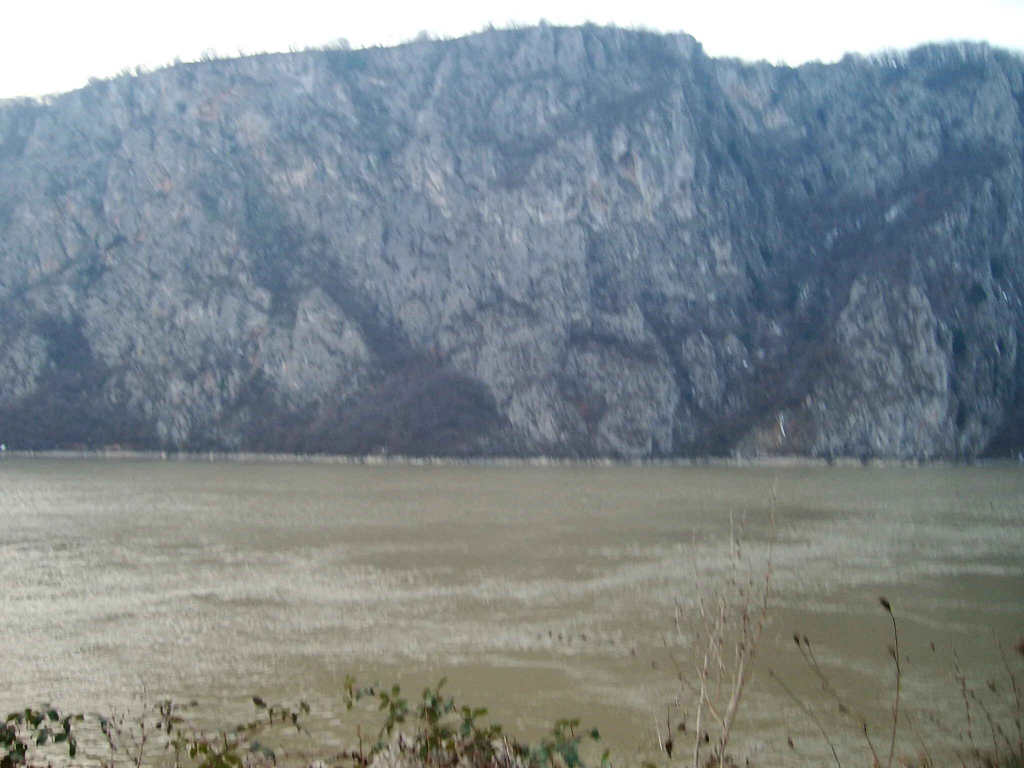 Photo showing: Romanian rocks