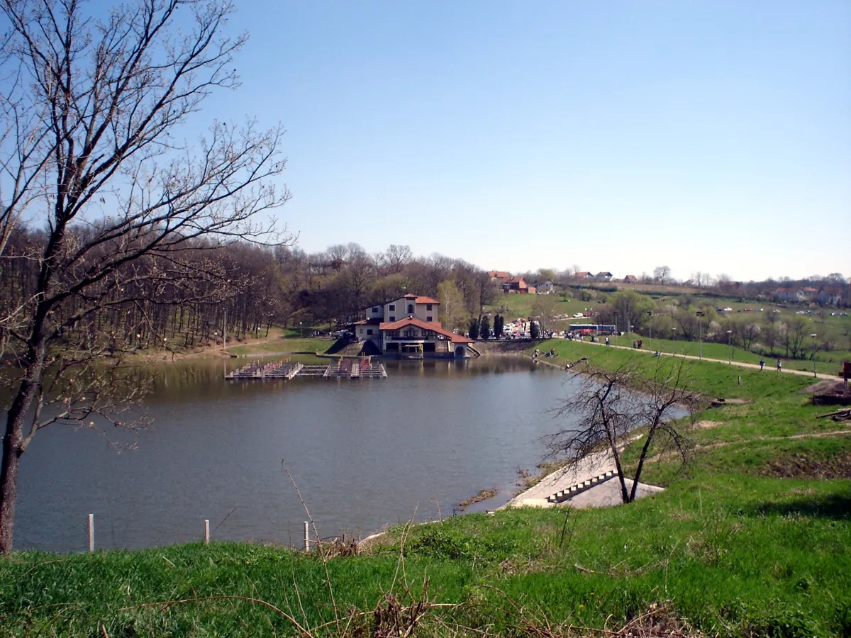 Photo showing: Lake Kudreč in Smederevska Palanka,Serbia.