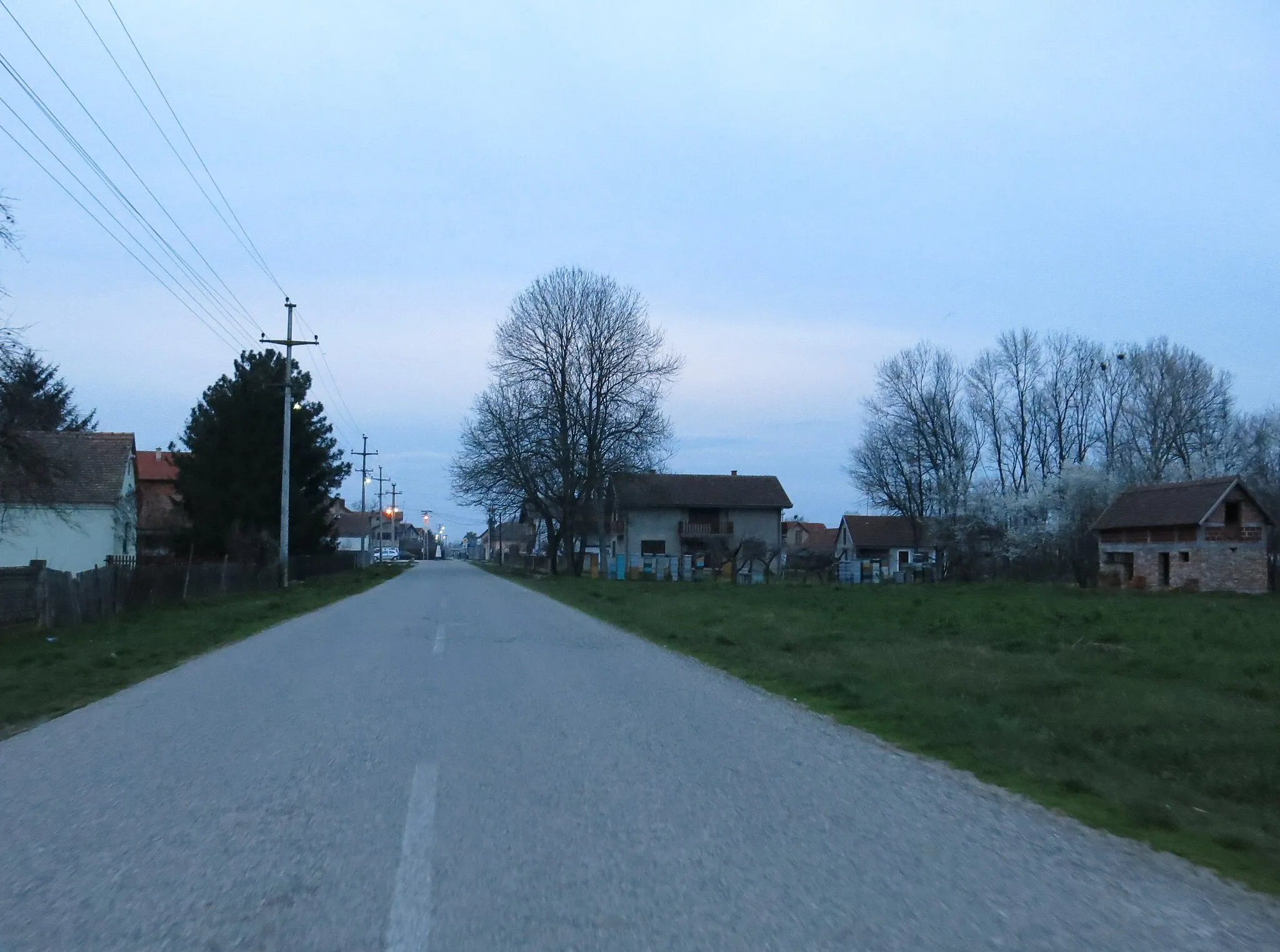 Photo showing: Skrađani, Street
