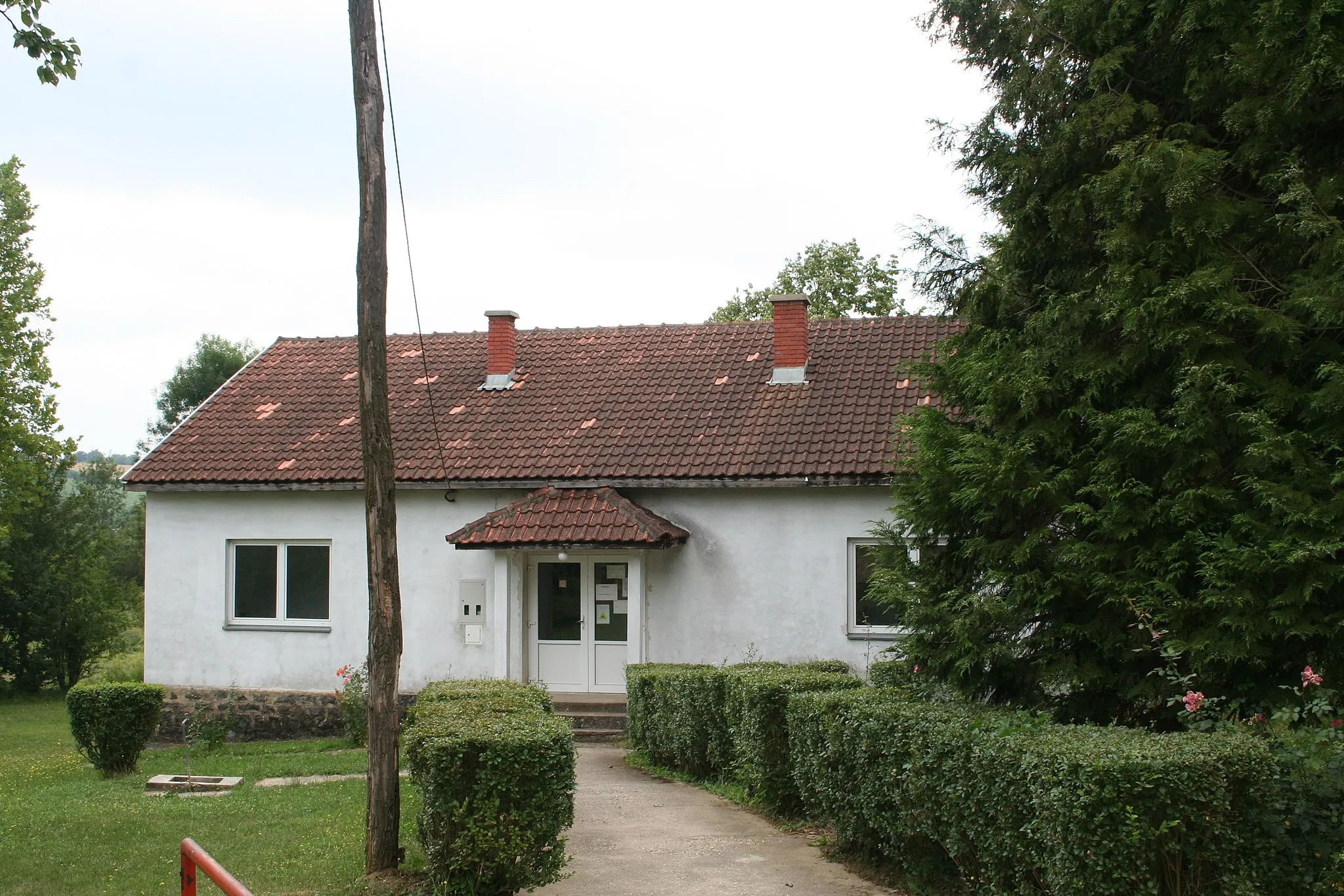 Photo showing: Seoska škola, Goločelo