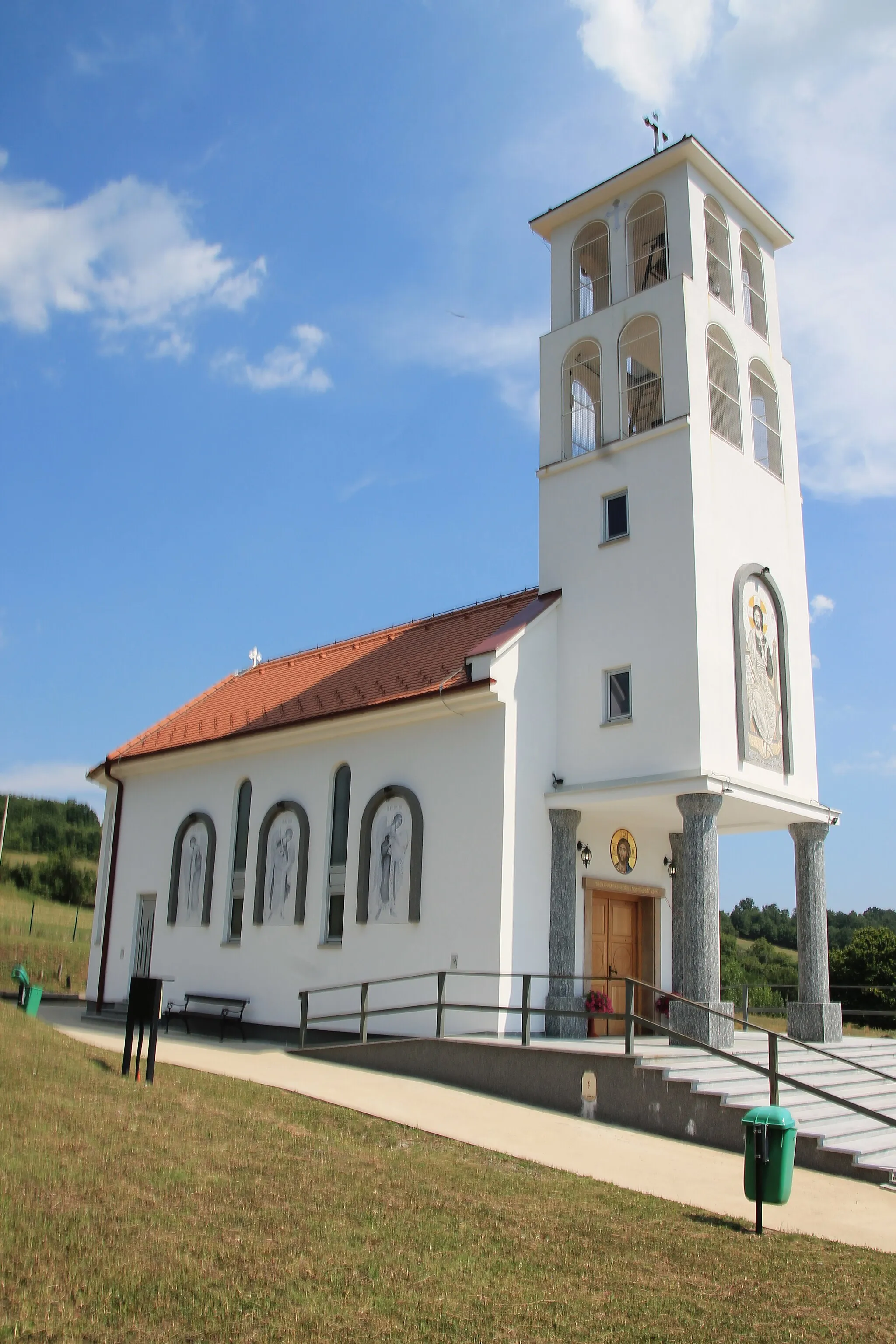 Photo showing: Crkva Vaznesenja Gospodnjeg (Kamenica)