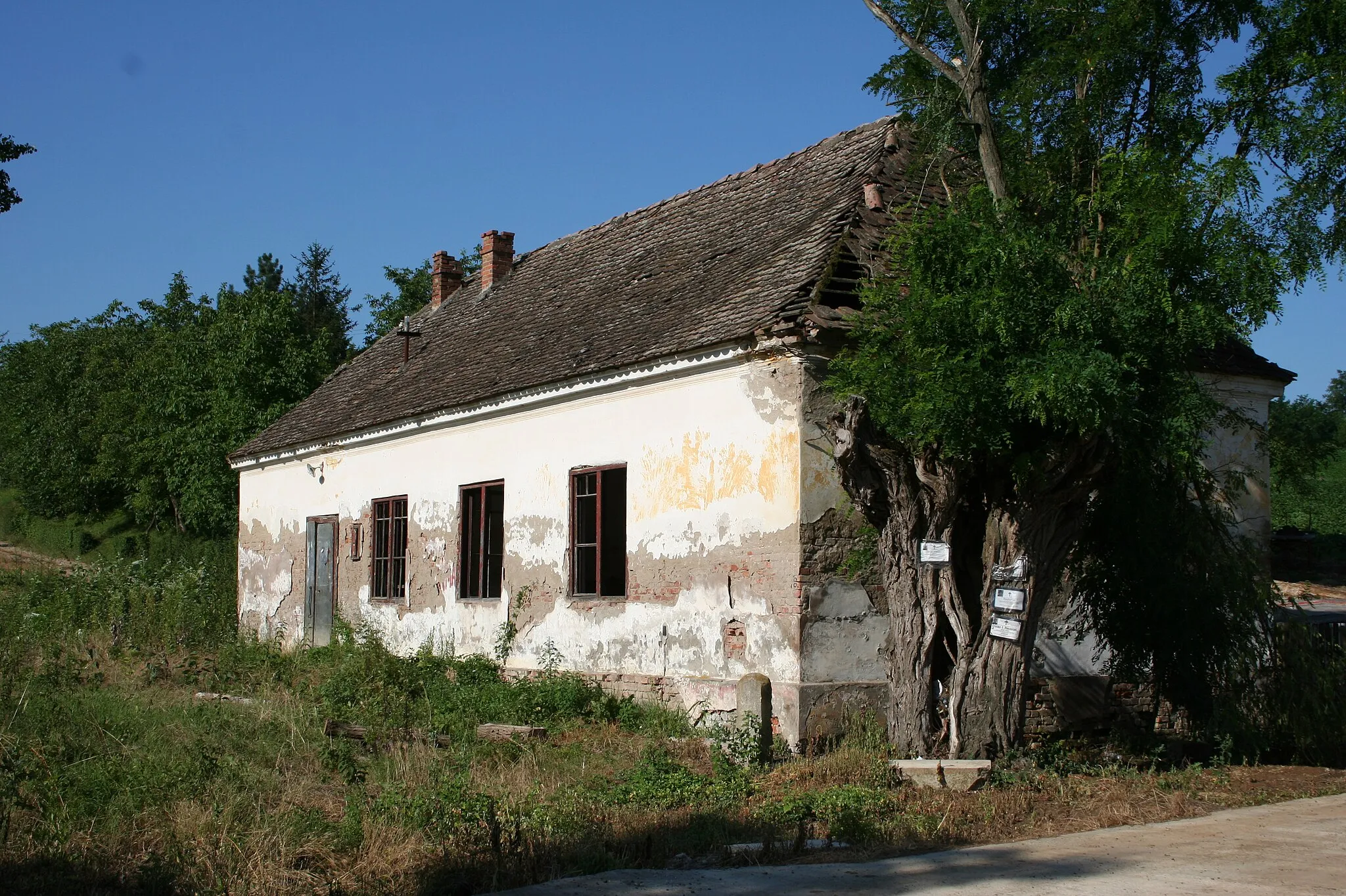 Photo showing: Zgrada nekadašnjeg Doma kulture