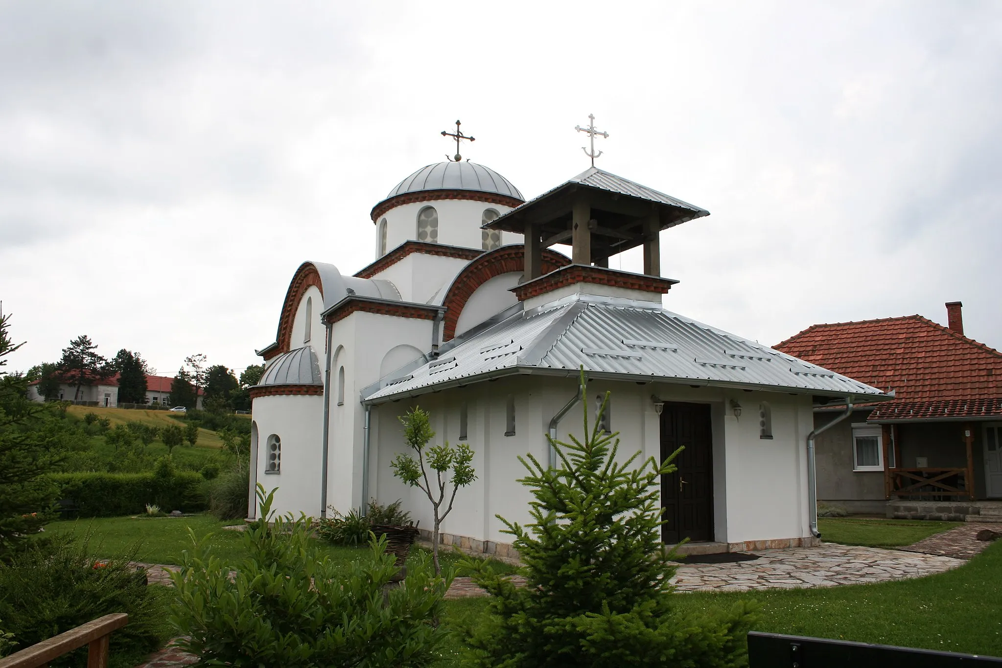 Photo showing: Crkva Svetog vekikomučenika cara Lazara u Belotiću, opština Vladimirci