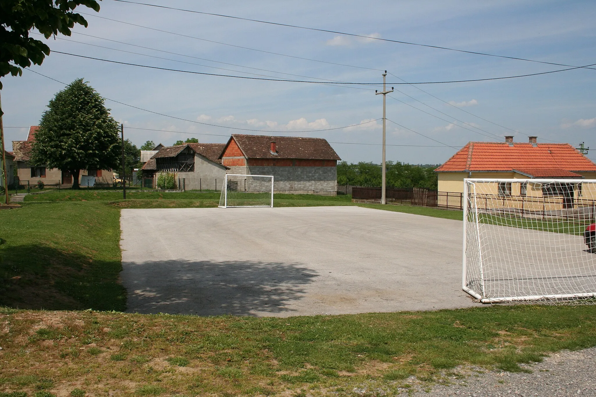 Photo showing: Igralište na Vodici u Boboviku, opština Vladimirci