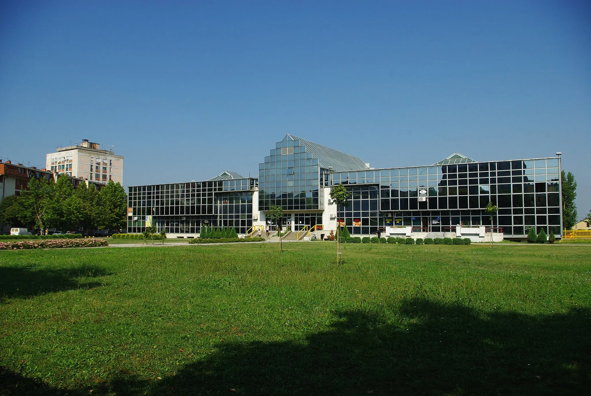 Photo showing: Central bus station in Loznica