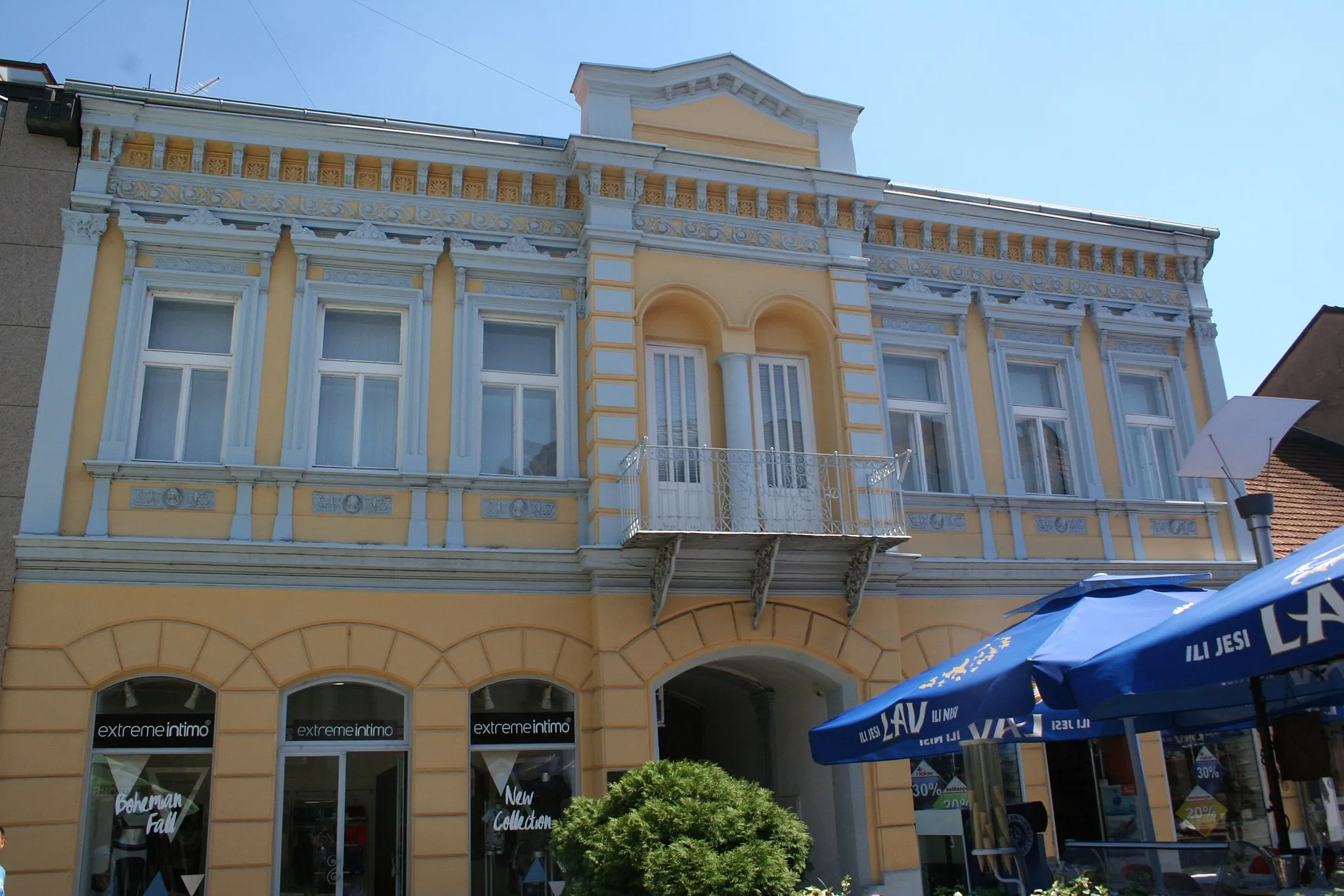 Photo showing: Kuća Katića sa galerijom Miće Popovića, Loznica