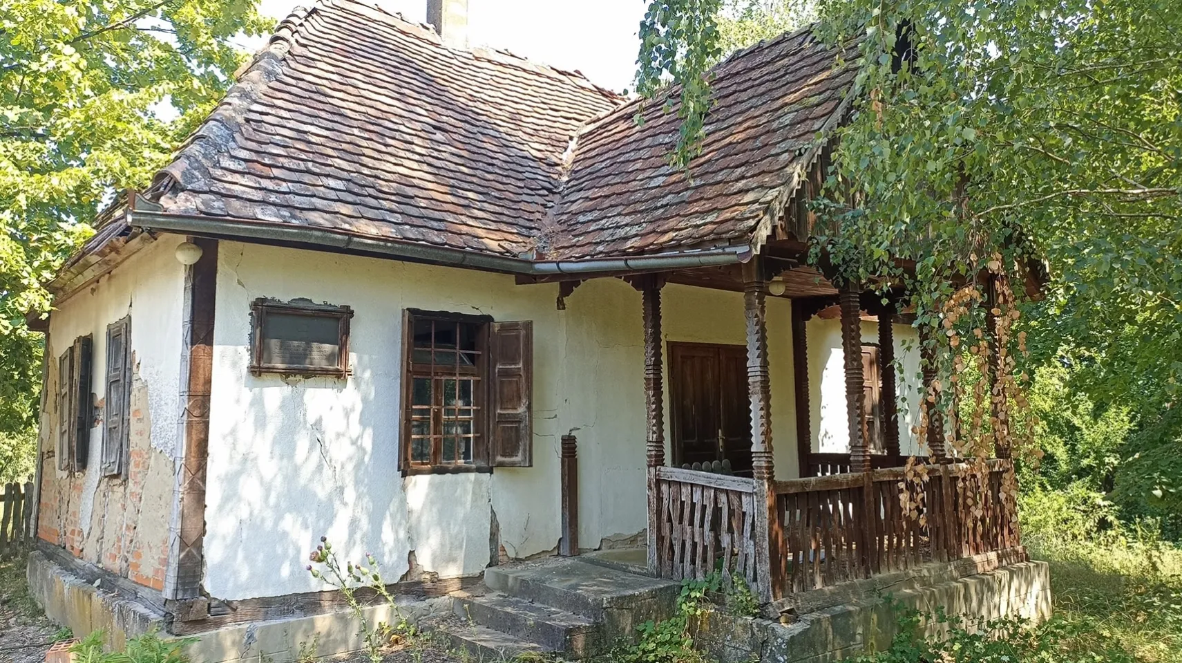 Photo showing: Lazar Jović's house in Donja Trnava near Ugljevik where the newspaper Oslobođenje was founded in 1943.