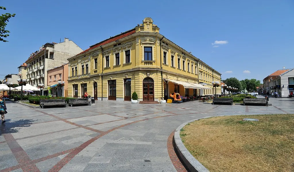 Photo showing: Hotel Grand in old quarter of the city of Valjevo- Tešnjar