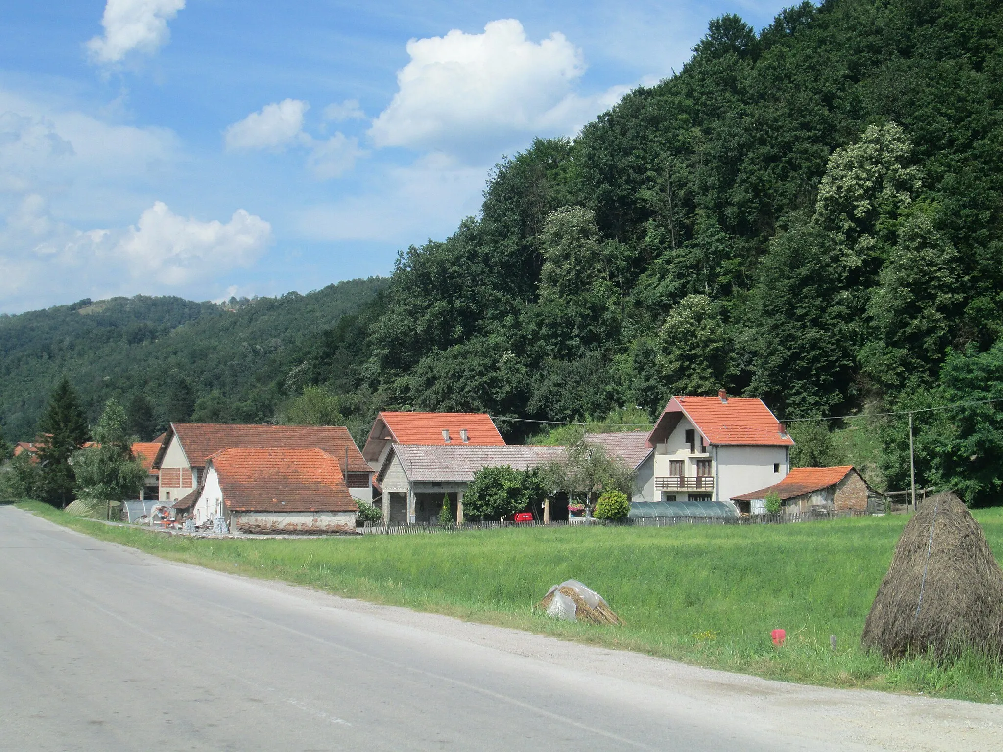 Photo showing: View over the village, Čestobrodica