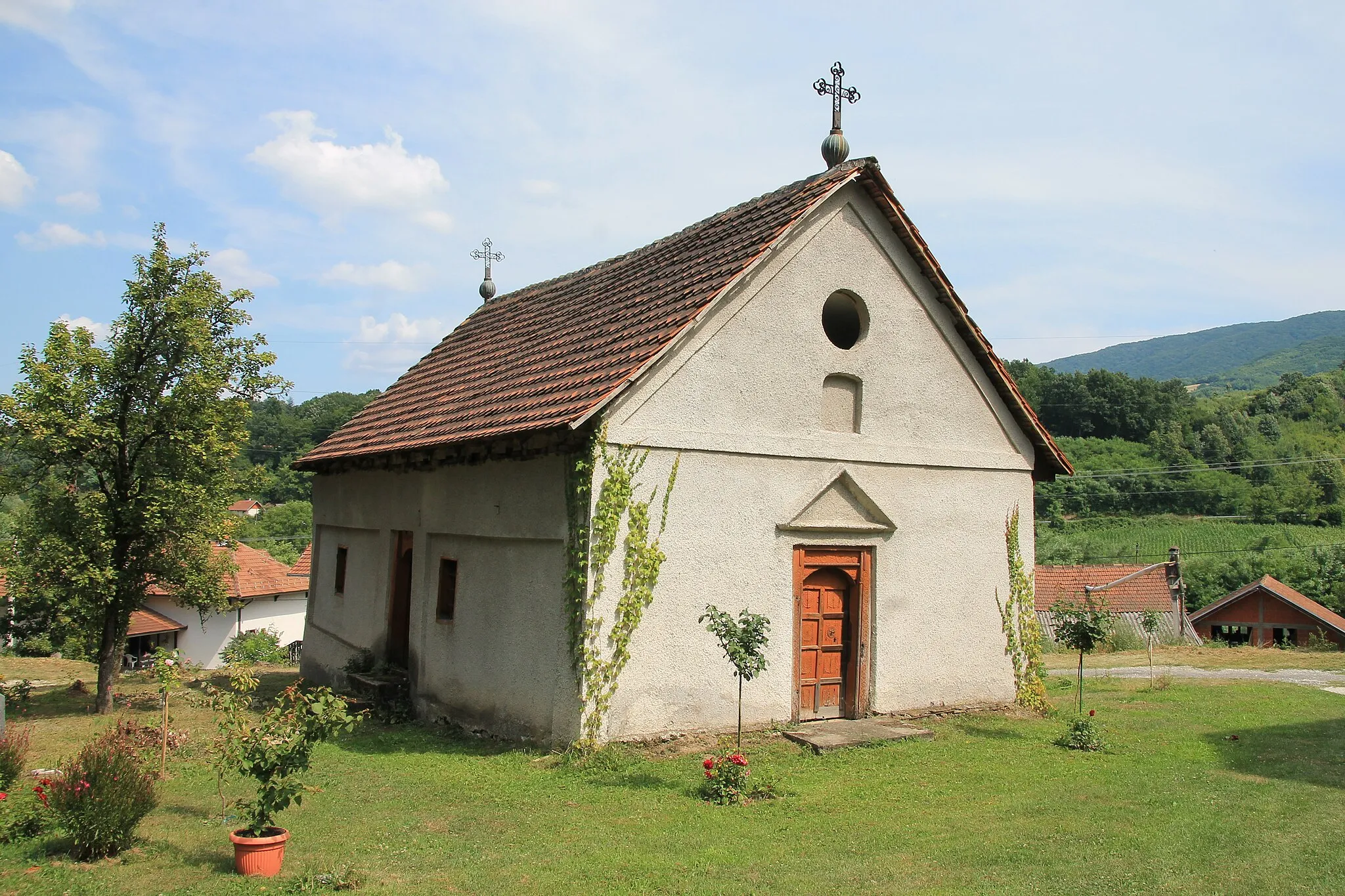 Photo showing: Crkva Pokrova Presvete Bogorodice (Jarmenovci)