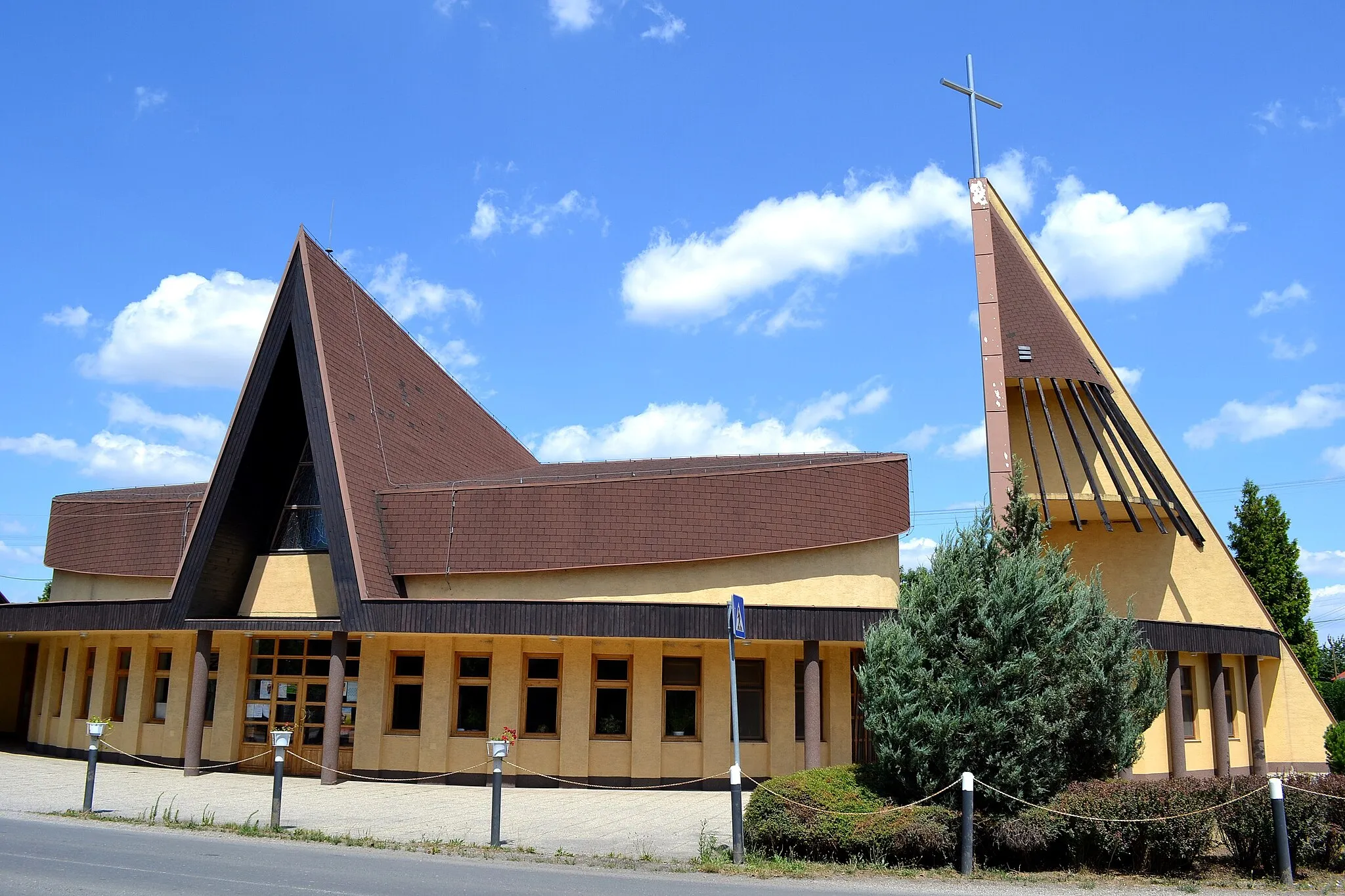 Photo showing: Miloslavov (okr. Senec), Kostol Božieho milosrdenstva v miestnej časti Alžbetin Dvor