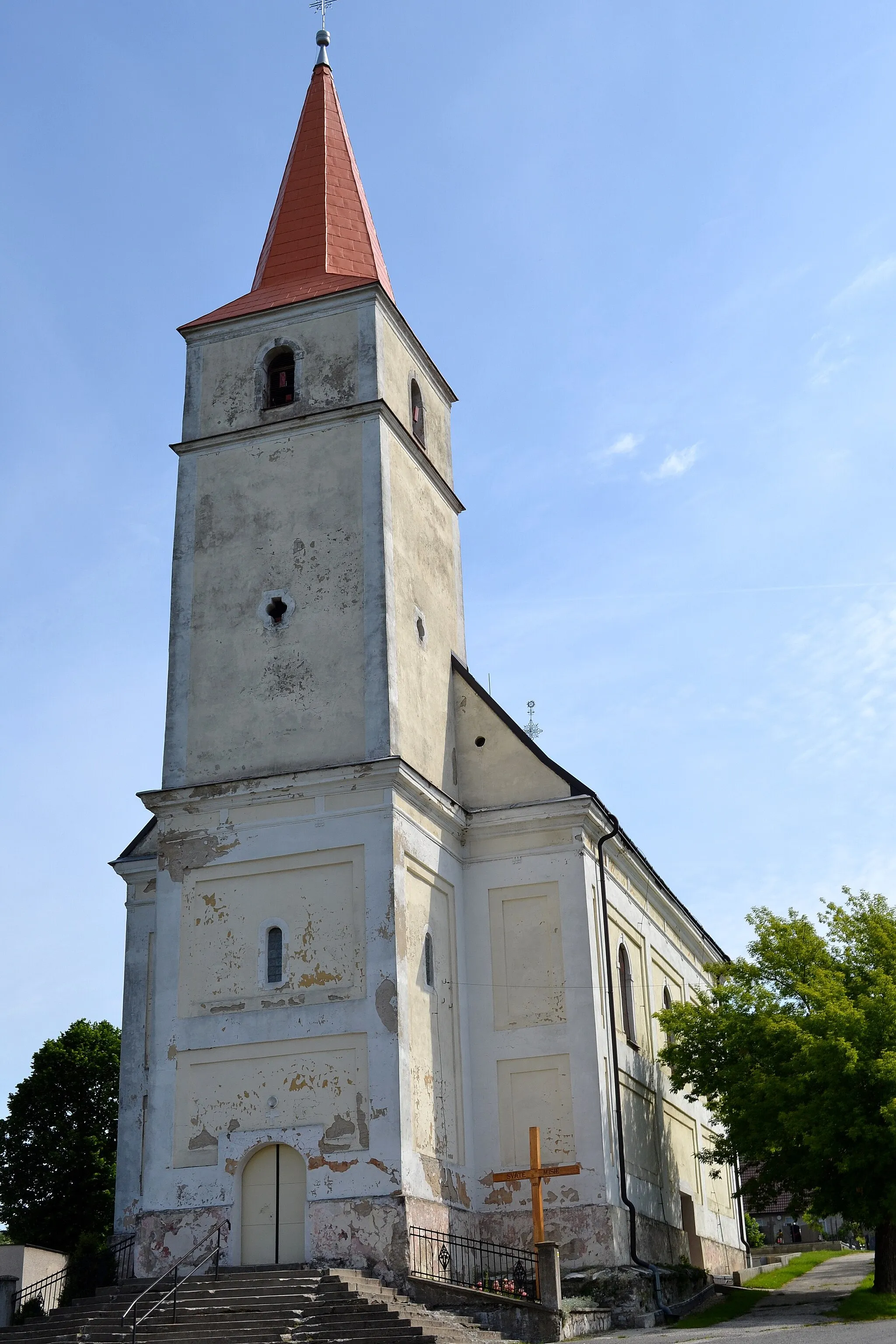 Photo showing: Pernek (okr Malacky), Kostol svätého Ducha; celkový pohľad