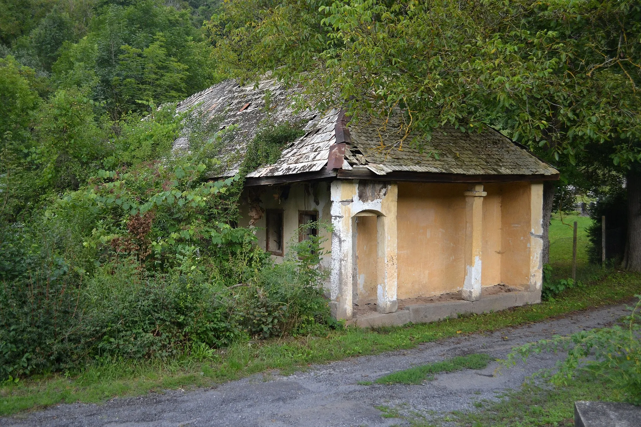 Photo showing: Starý gazdovský dom v obci Šuľa