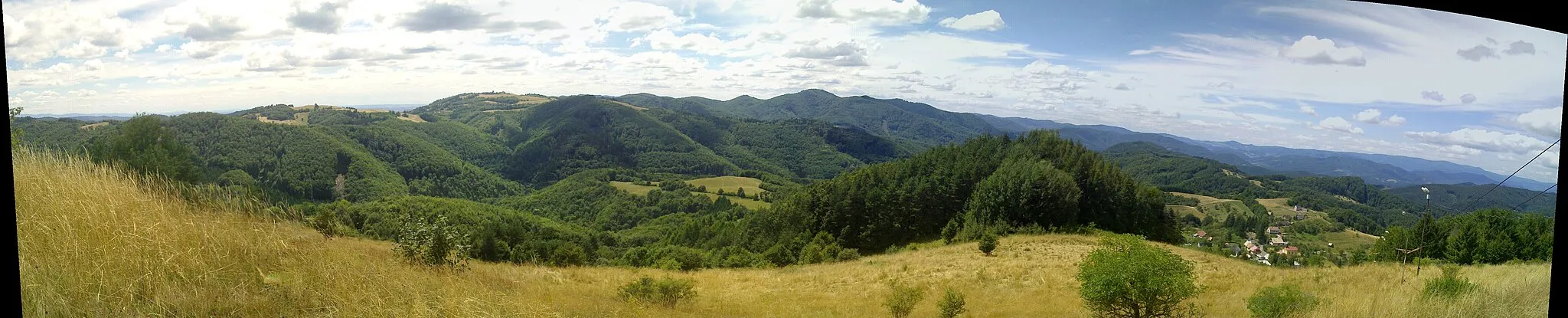 Photo showing: Štiavnické vrchy (fotené z vrchu Banište na východ)