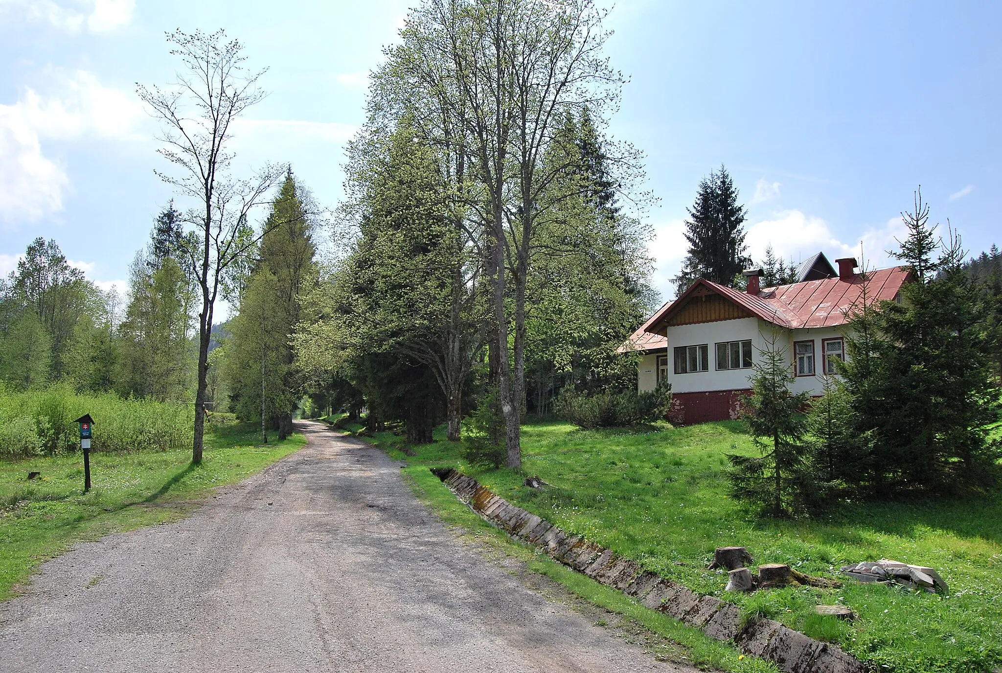 Photo showing: Železnô, časť obce Partizánska Ľupča, Slovensko - vstup do detskej ozdravovne