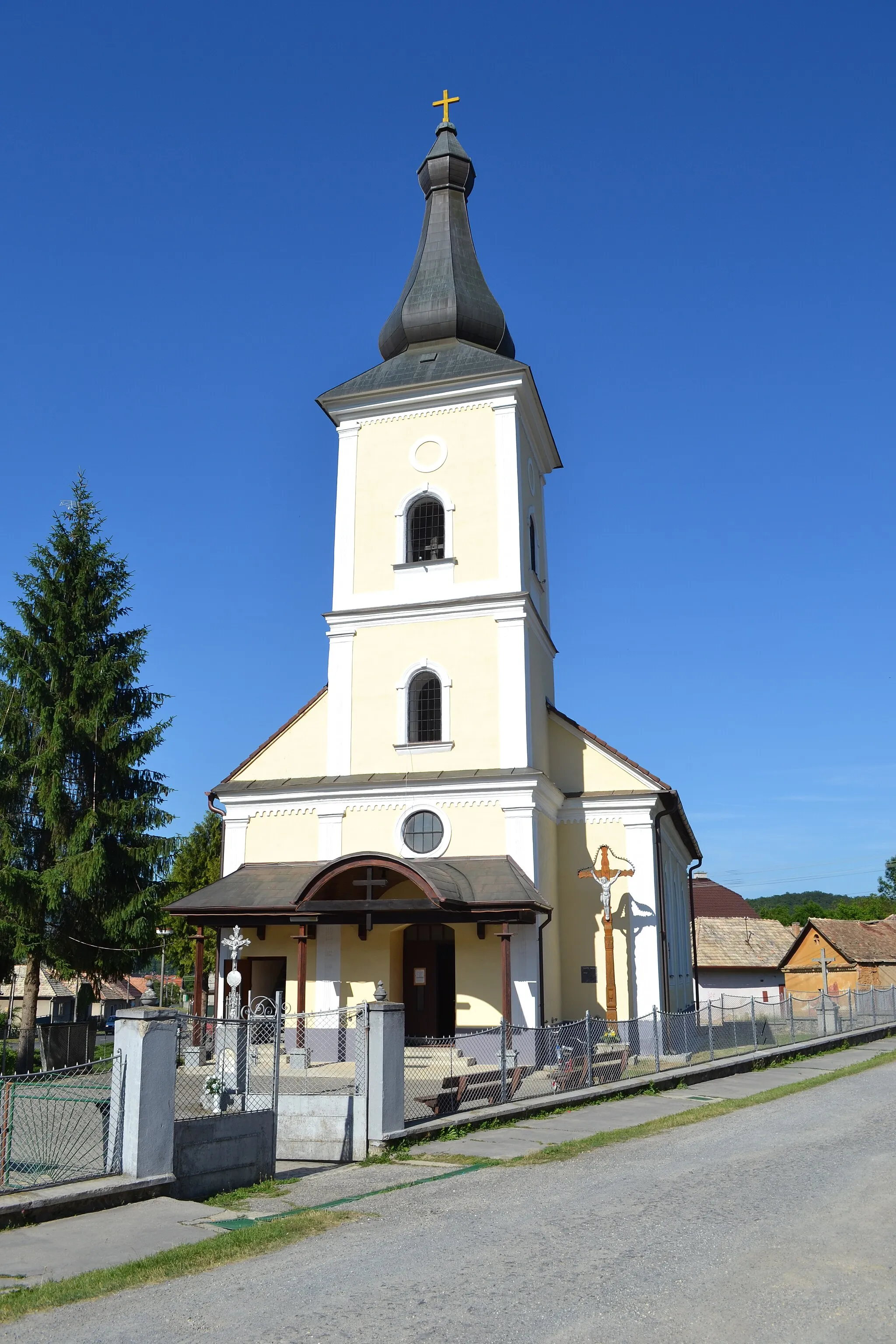 Photo showing: Roman Catholic Church of St. Francis in Ružiná