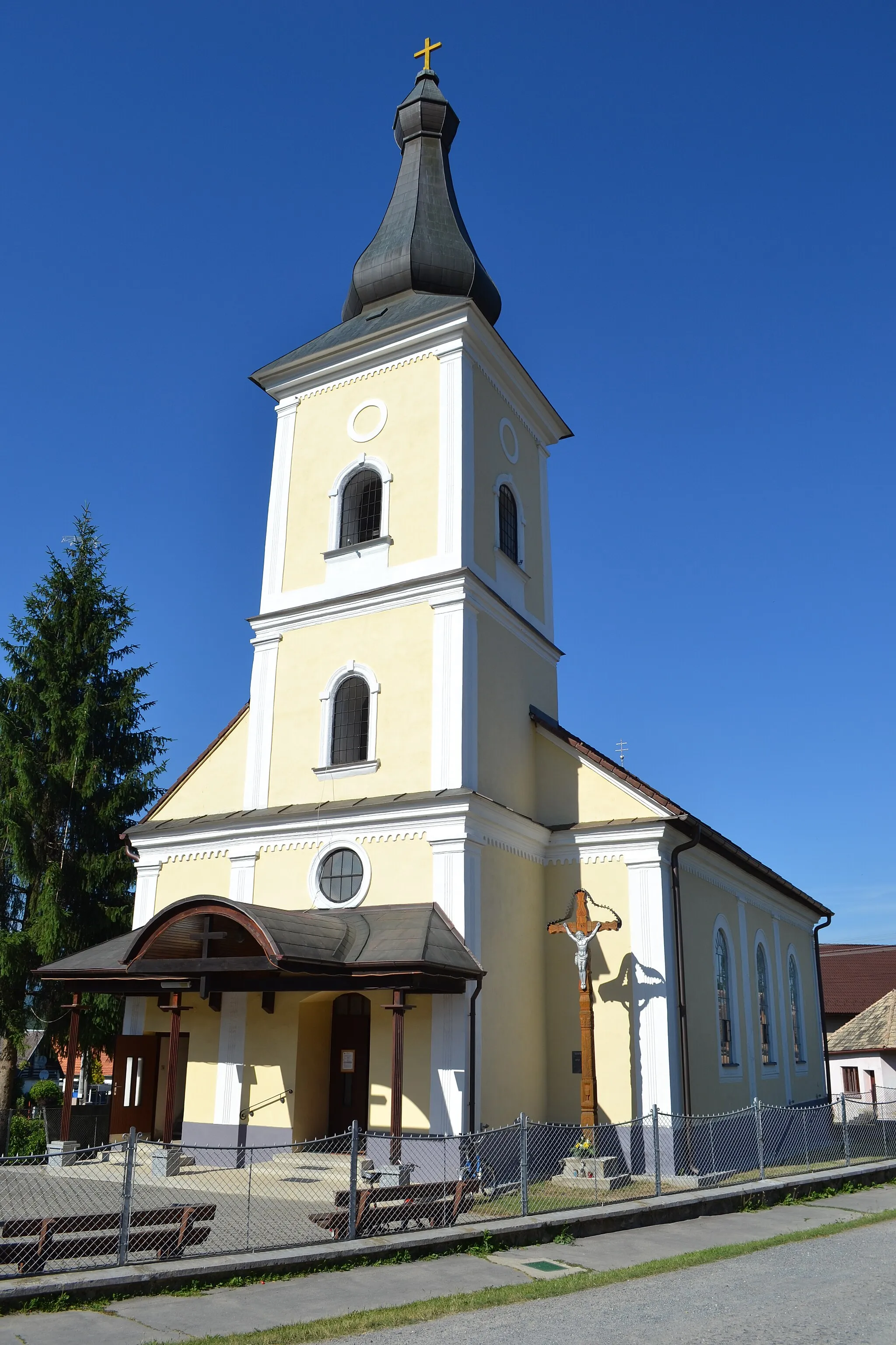 Photo showing: Roman Catholic Church of St. Francis in Ružiná