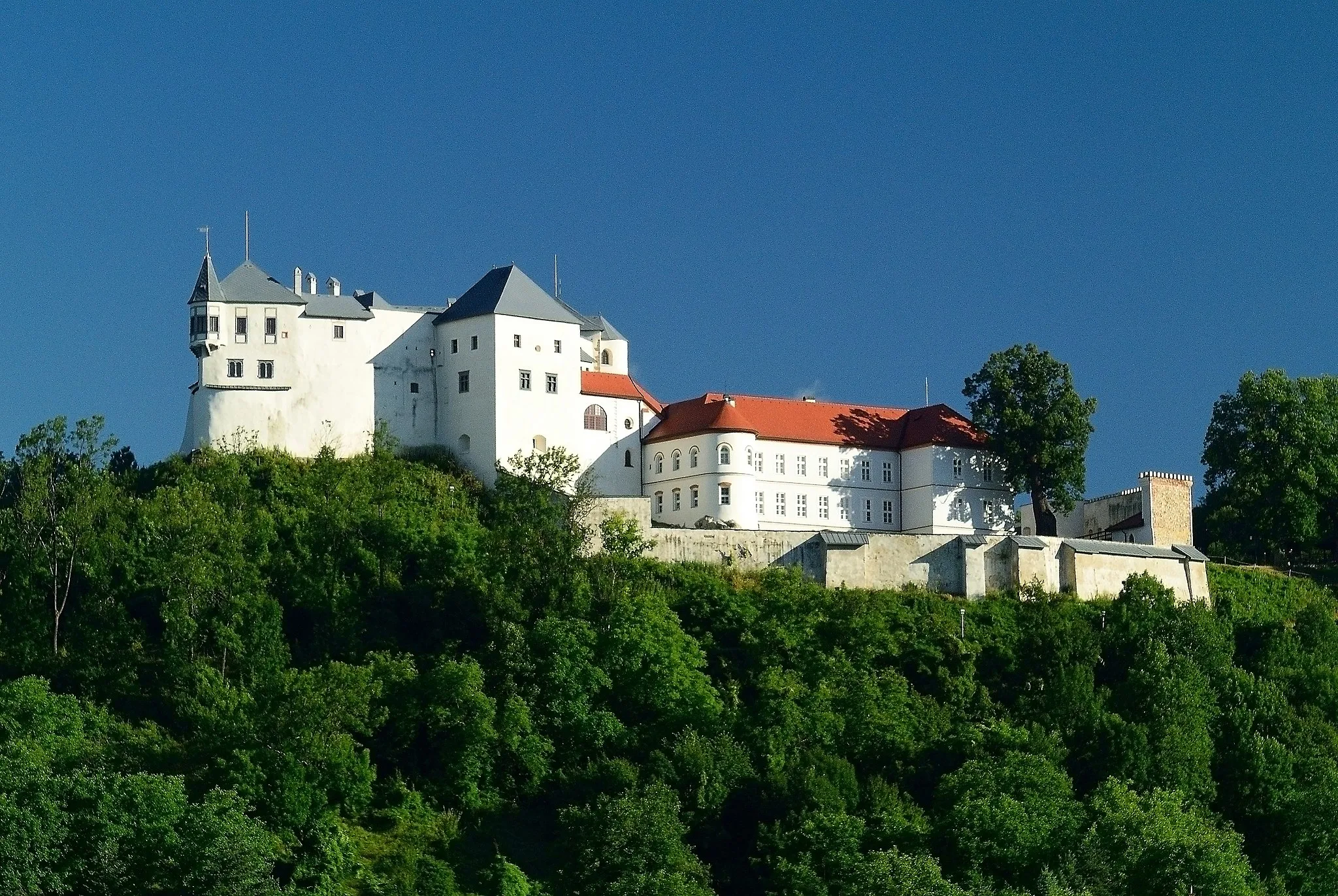 Photo showing: Historical Lupca castle in Slovakia