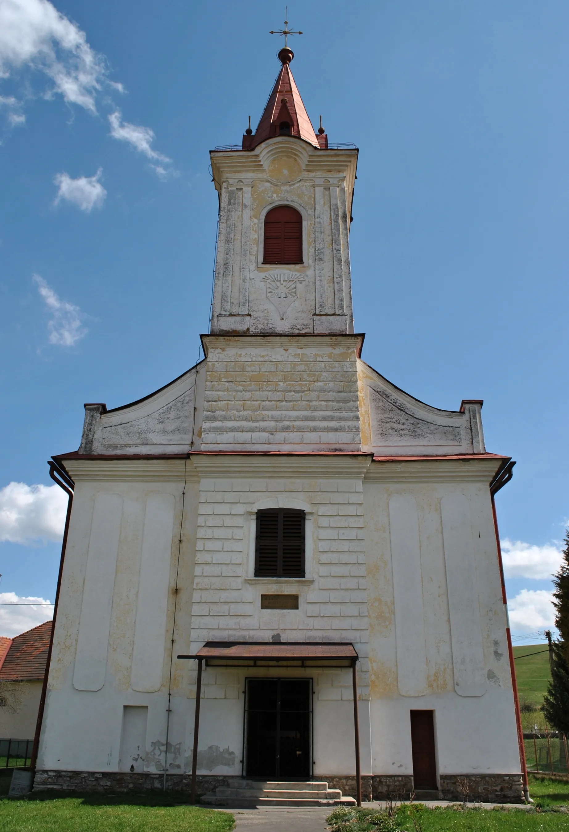 Photo showing: Liptovský Trnovec, okr. Liptovský Mikuláš - katolícky kostol - západná strana