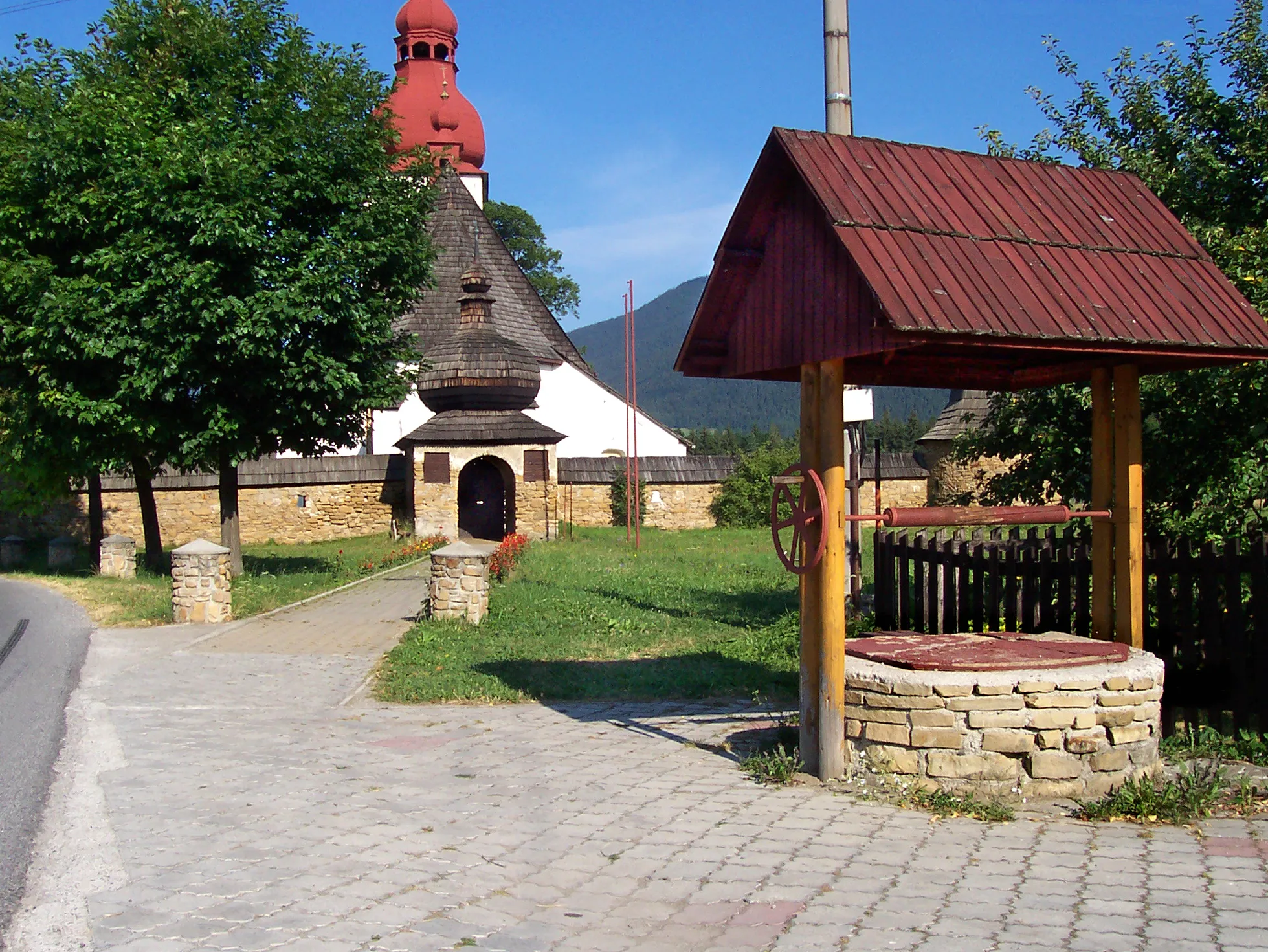 Photo showing: Church at Liptovské Matiašovce. Liptov, Slovakia