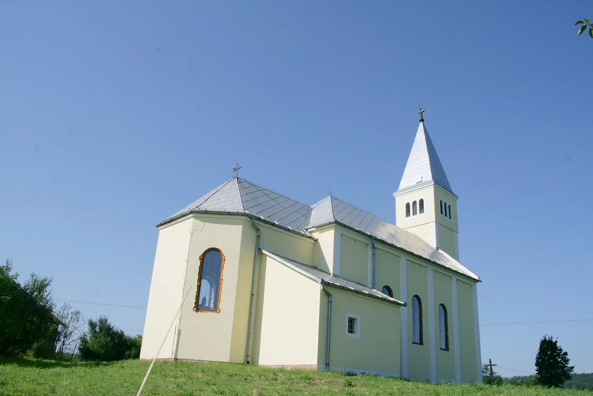 Photo showing: Gömörfüge - katolikus templom