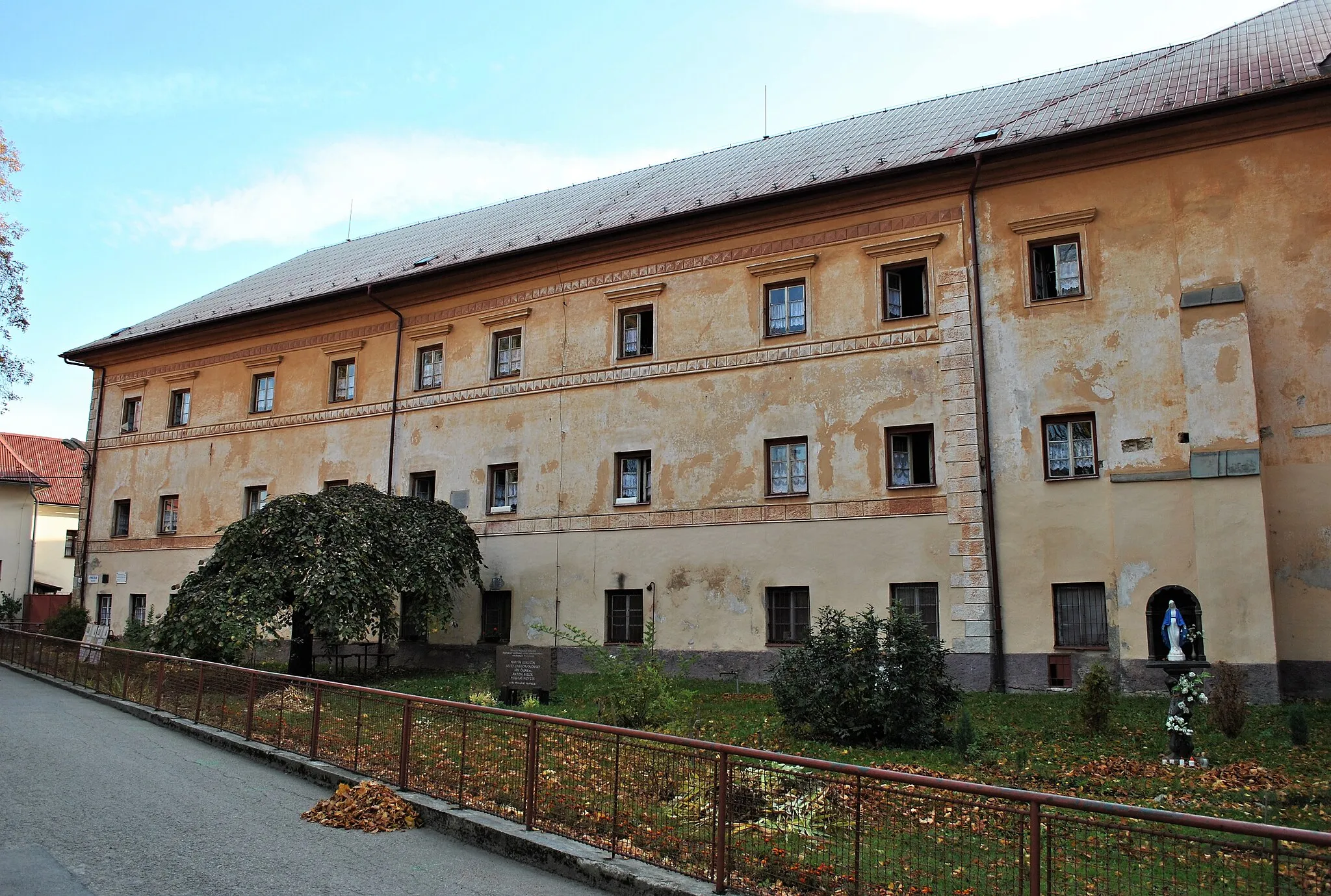 Photo showing: This media shows the protected monument with the number 506-557/1 CHMSK/506-557/1,CHMSK/506-557(other) in the Slovak Republic.