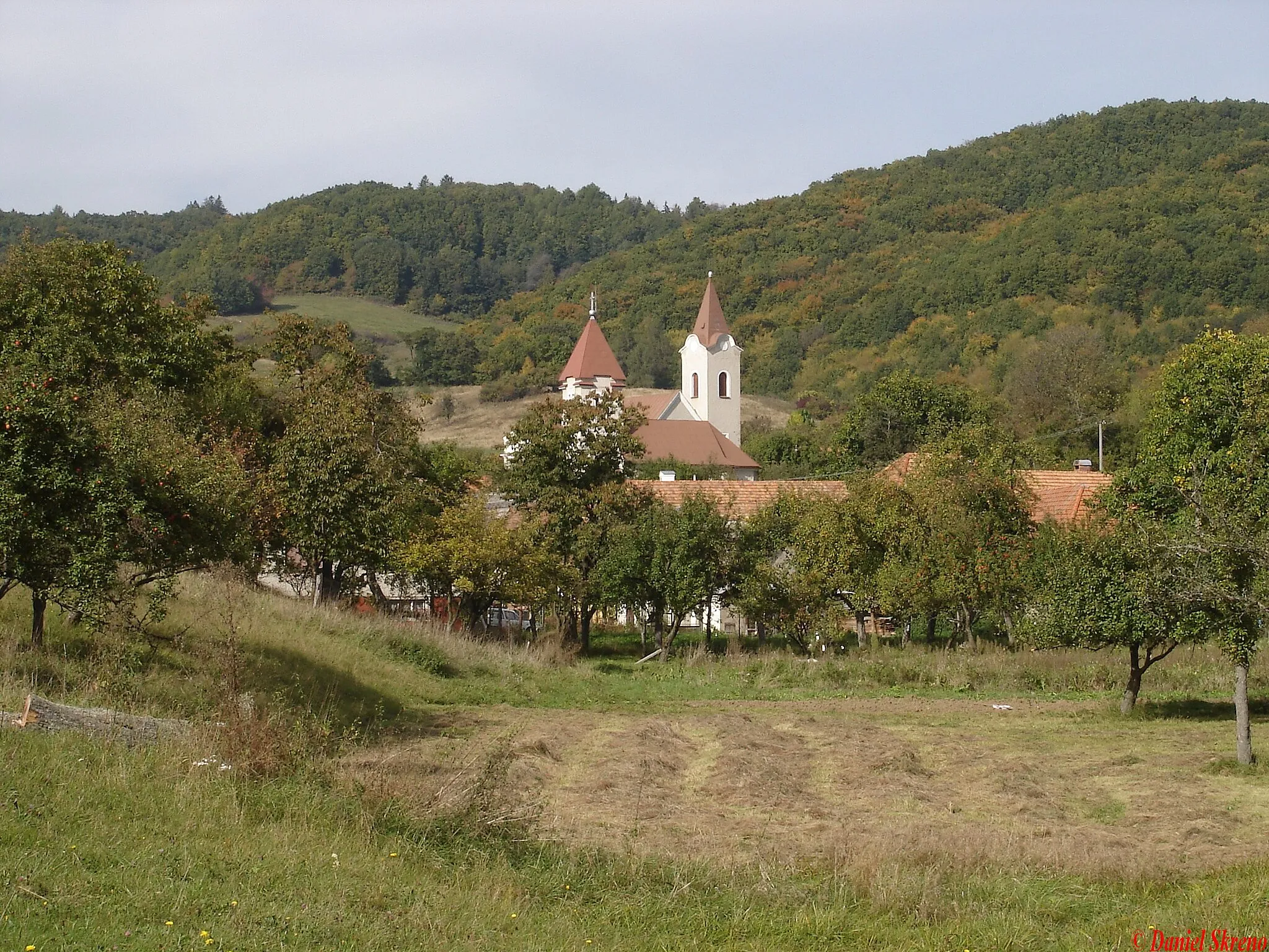 Photo showing: Dekýš- Evanjelický a katolícky kostol