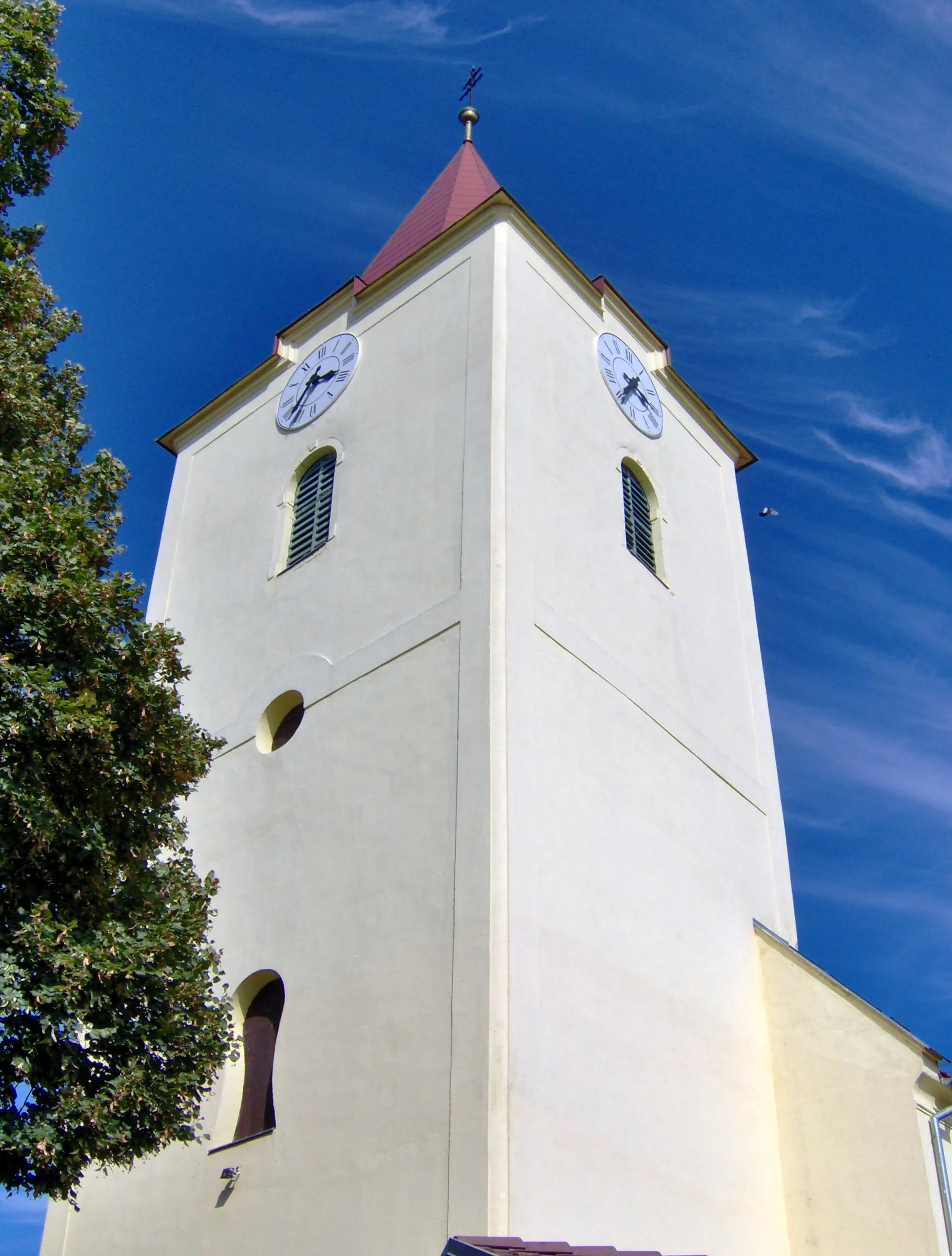 Photo showing: Bátovce , cat.church