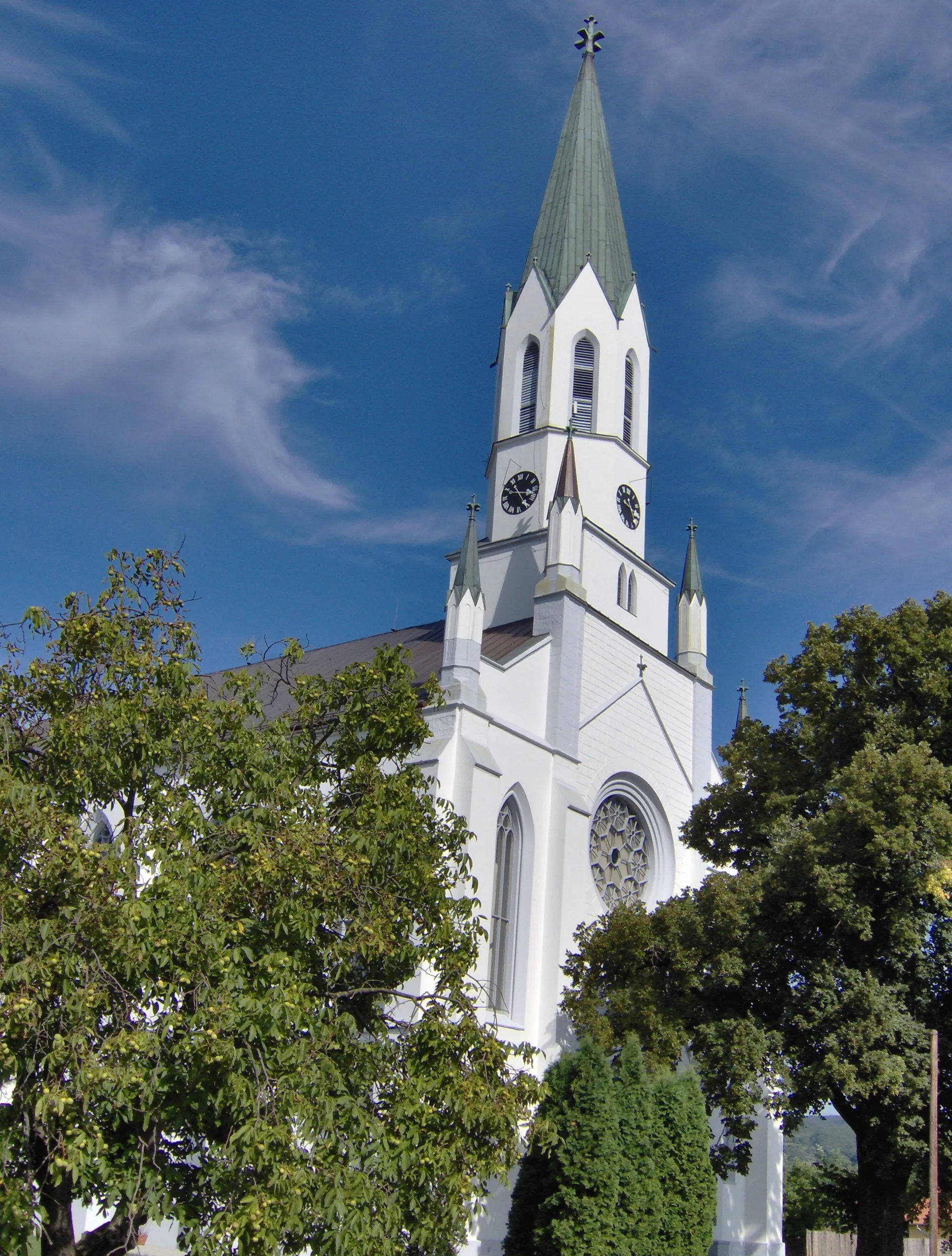 Photo showing: Bátovce , ev. church