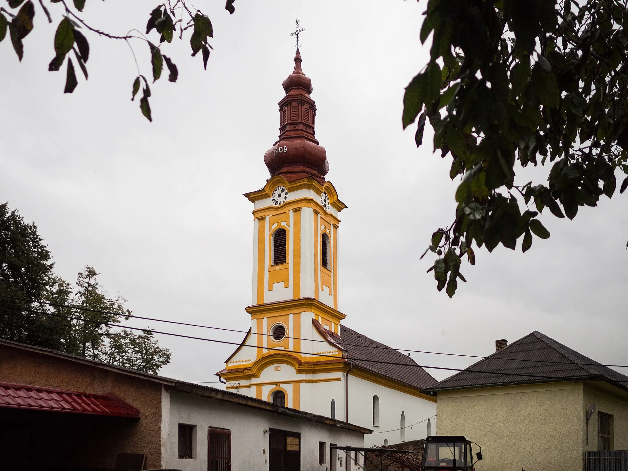 Photo showing: The Lutheran Church in Gemerská Panica, Slovakia. Gothic building neoclassicaly rebuilt in 1801-1803.