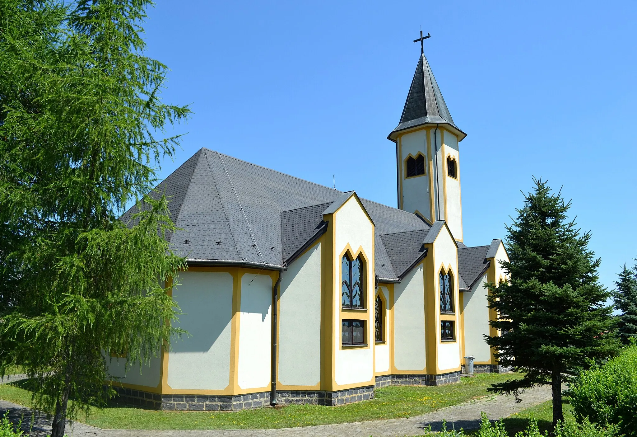 Photo showing: Kostol Panny Márie Ružencovej v obci Tachty