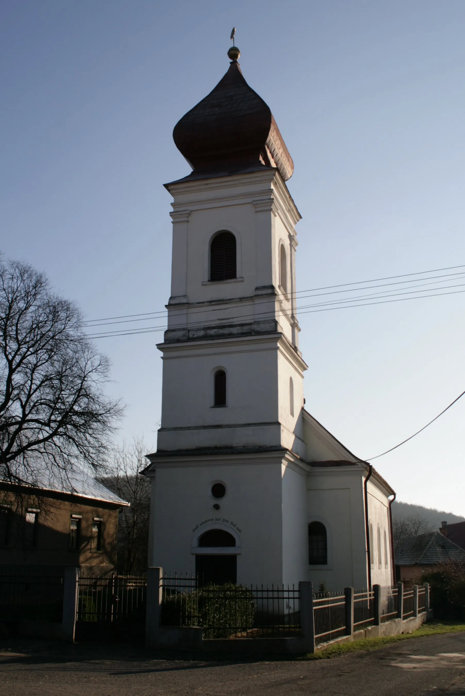 Photo showing: Church from 1840 in Lovinobaňa - Uderiná (Lučenec district, Slovakia).