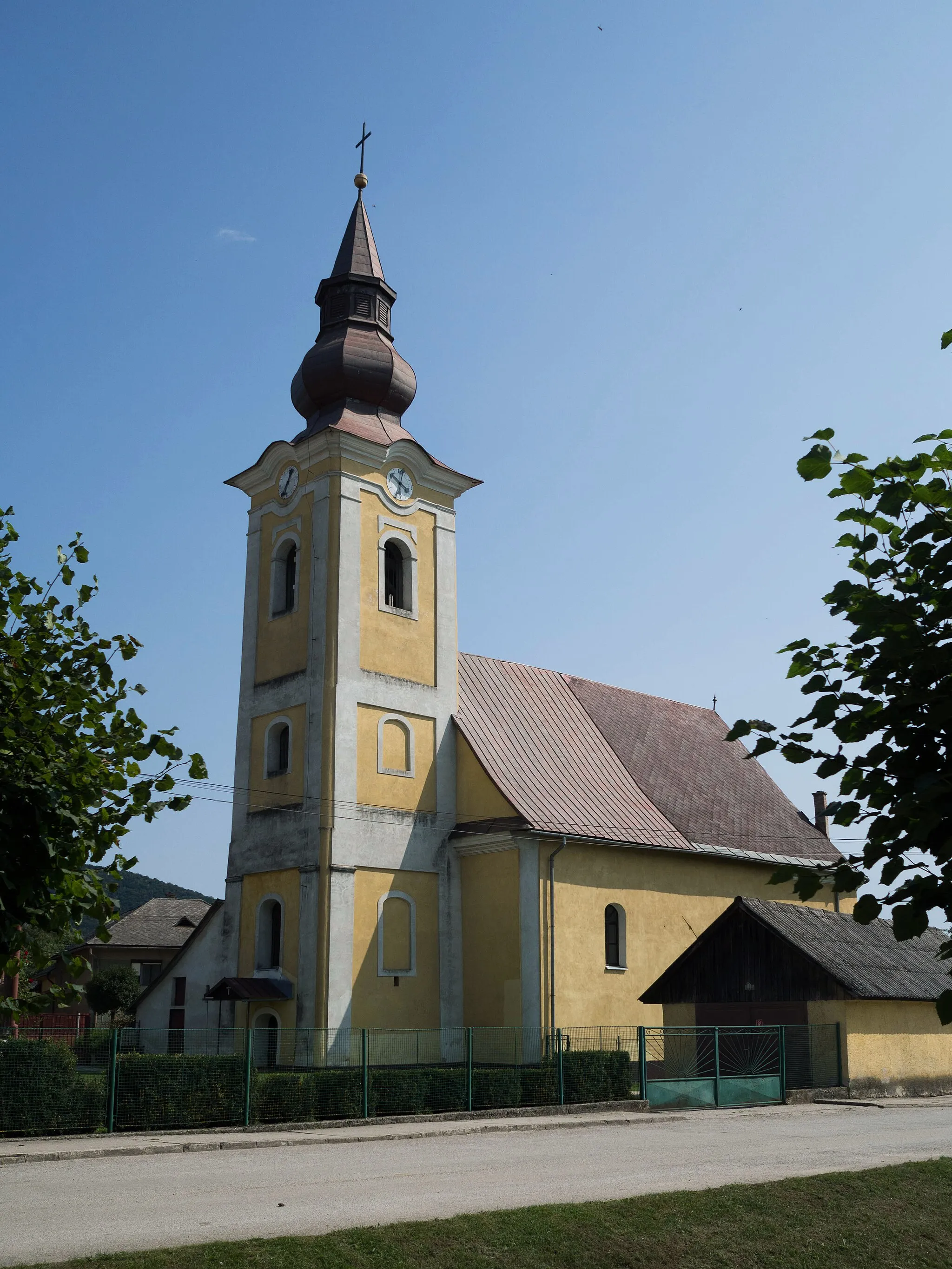 Photo showing: Classical Luteran Church from 1785-1786 in Chyžné, Slovakia.