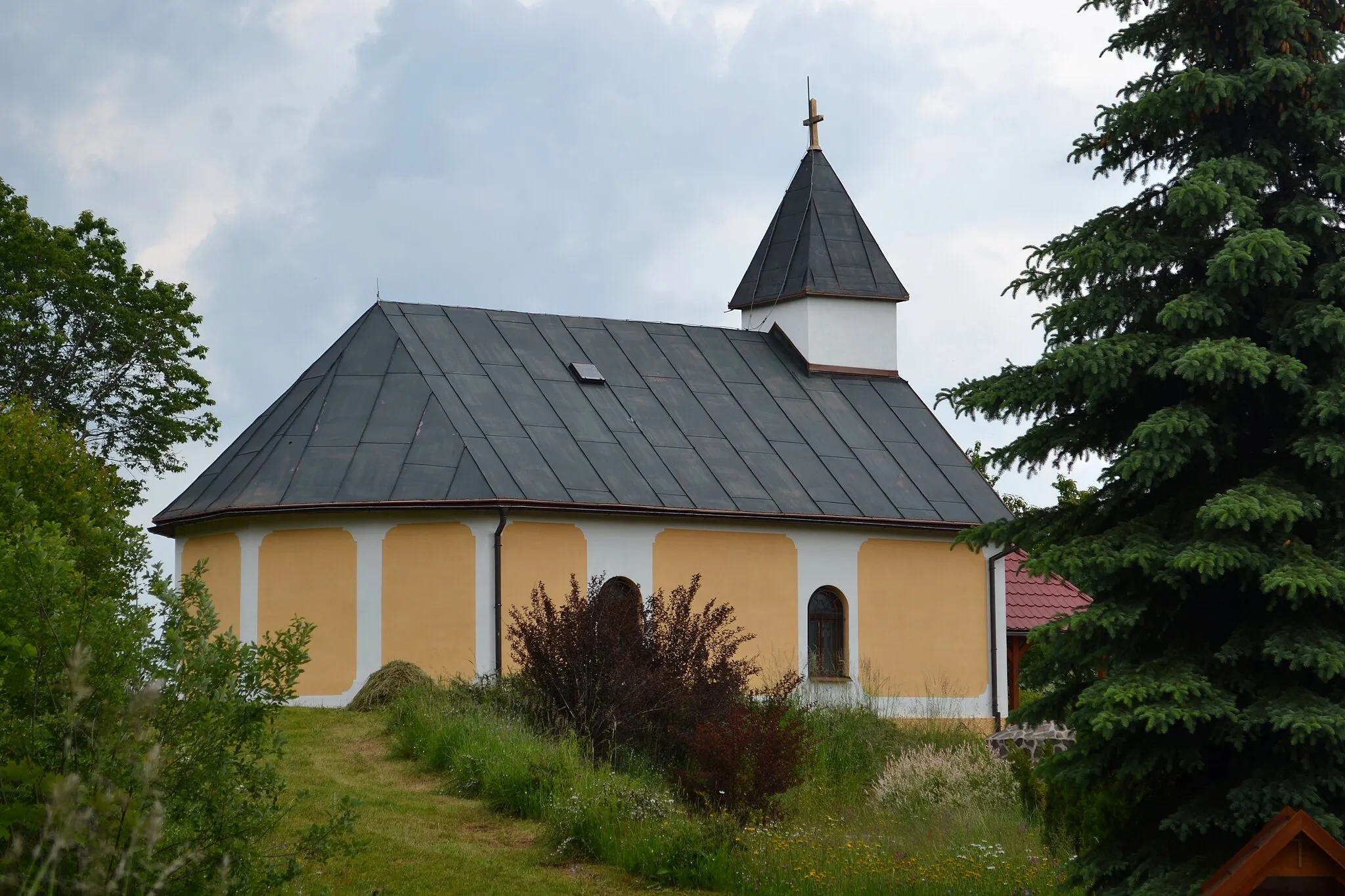 Photo showing: Rímskokatolícka kaplnka Krista Kráľa v obci Ďubákovo