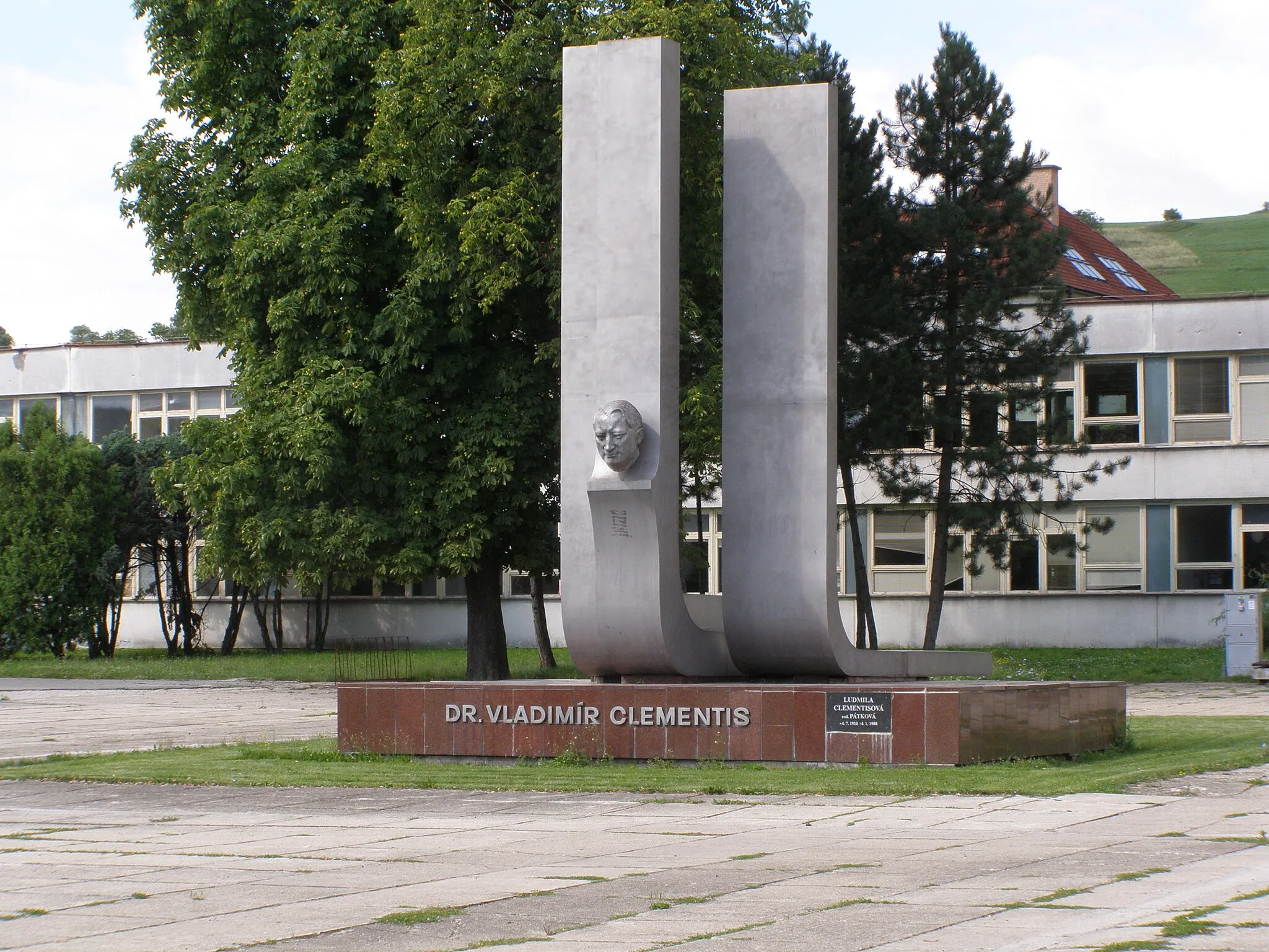 Photo showing: Tisovec (okres Rimavská Sobota), Náměstí Dr. V. Clementise