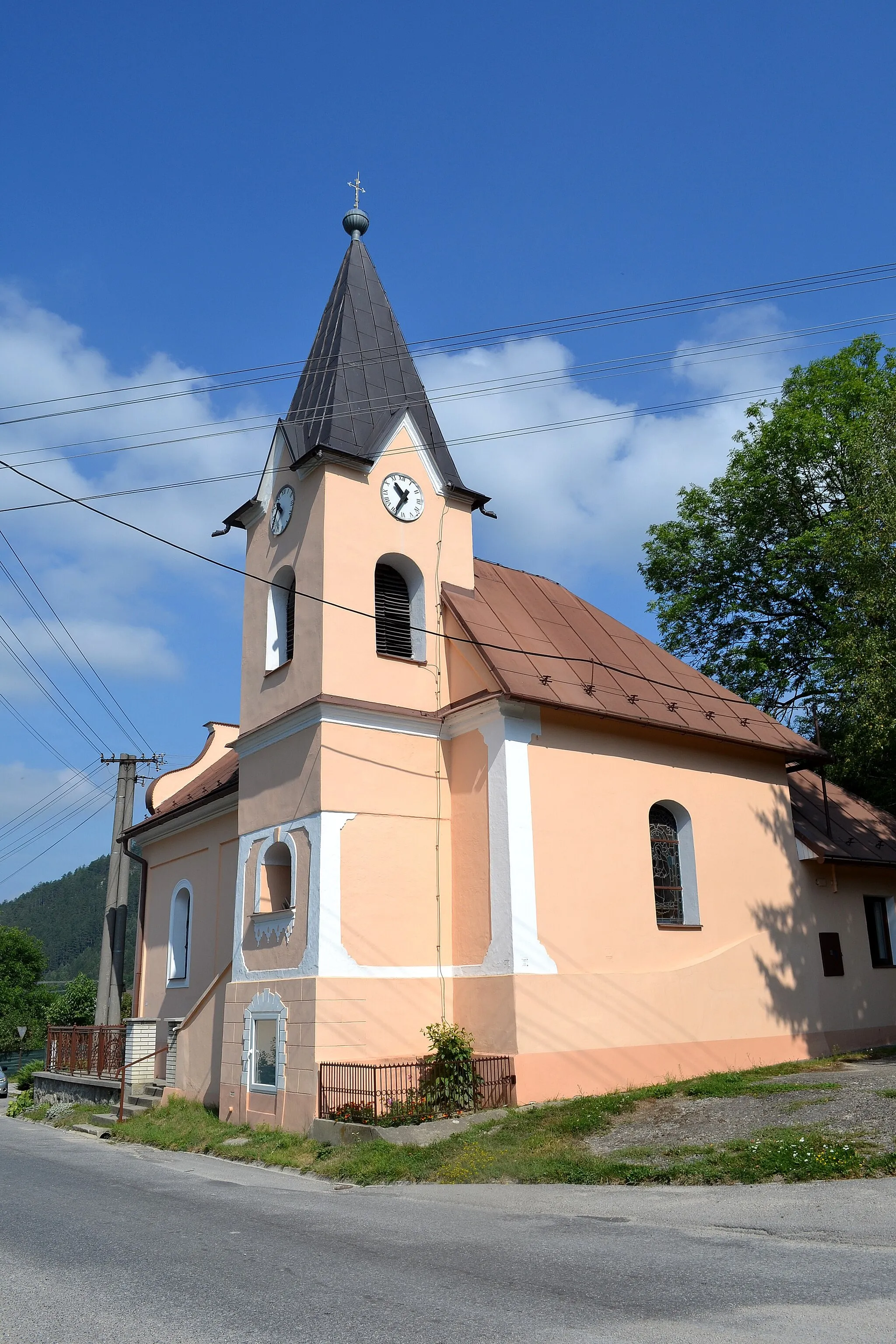 Photo showing: Prečín (okr. Považská Bystrica), Kaplnka svätej Anny; celkový pohľad