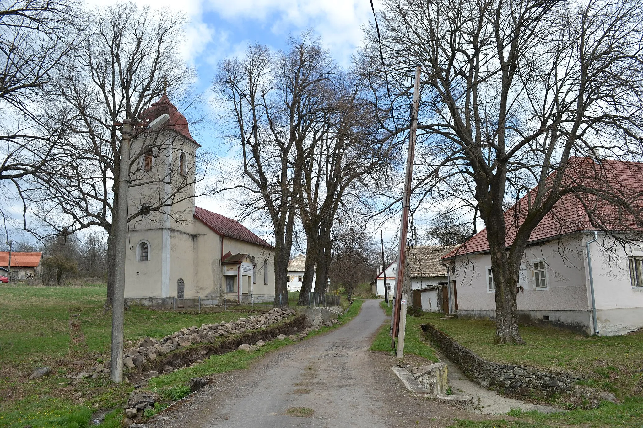 Photo showing: Street of the village Polichno