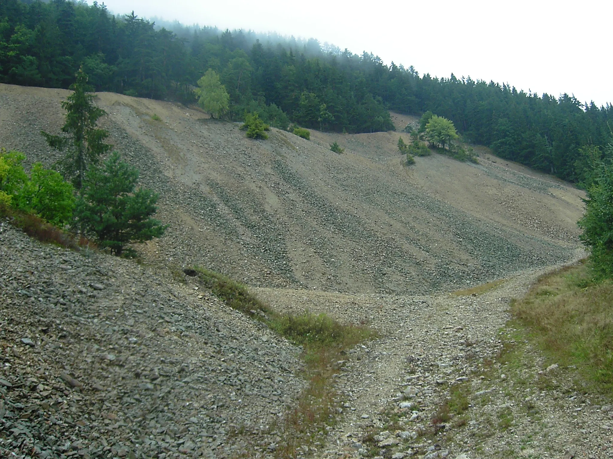 Photo showing: Slag heaps after underground mining of copper ore (during 15-19 centuries), Ľubietová (Libethen), Slovakia.