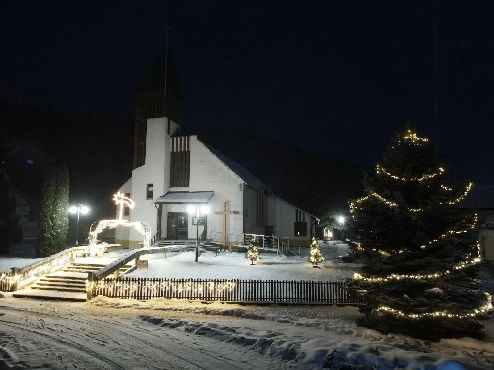 Photo showing: Kostol v Rudinskej - Vianoce