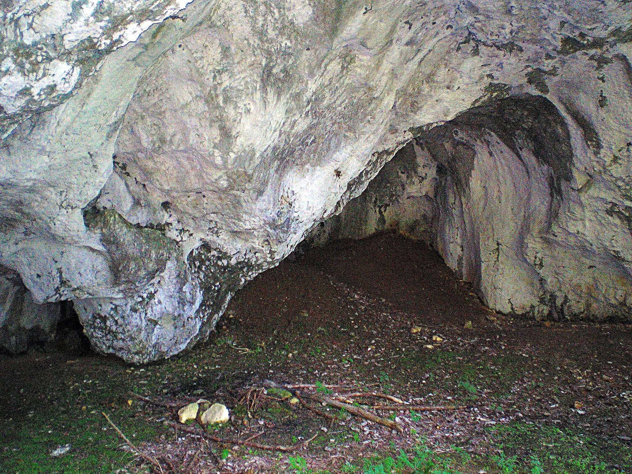 Photo showing: Šumiac - Dudlava skala - jaskyňa