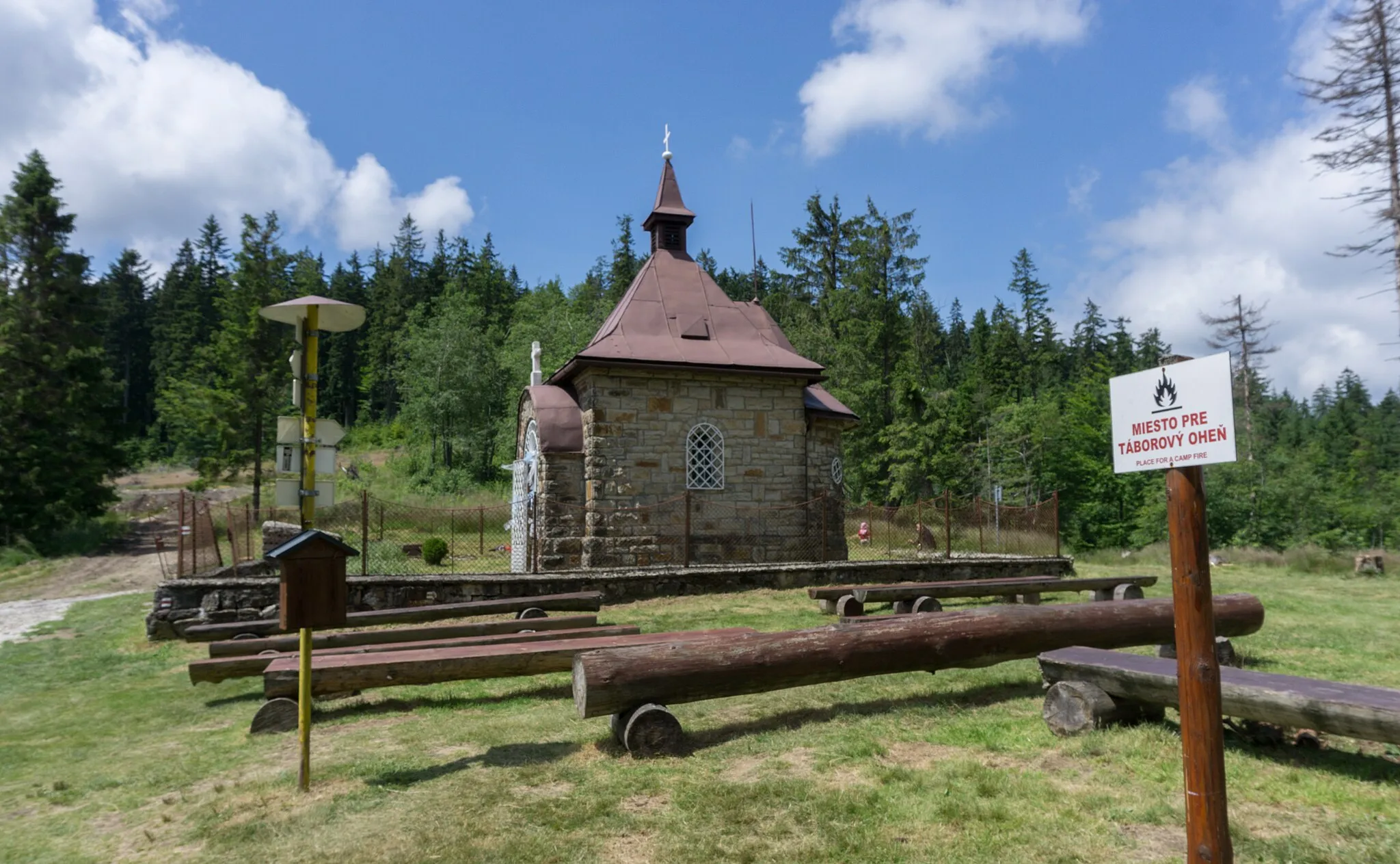 Photo showing: Chapel at Muřínkový vrch. Beskids, Czechia